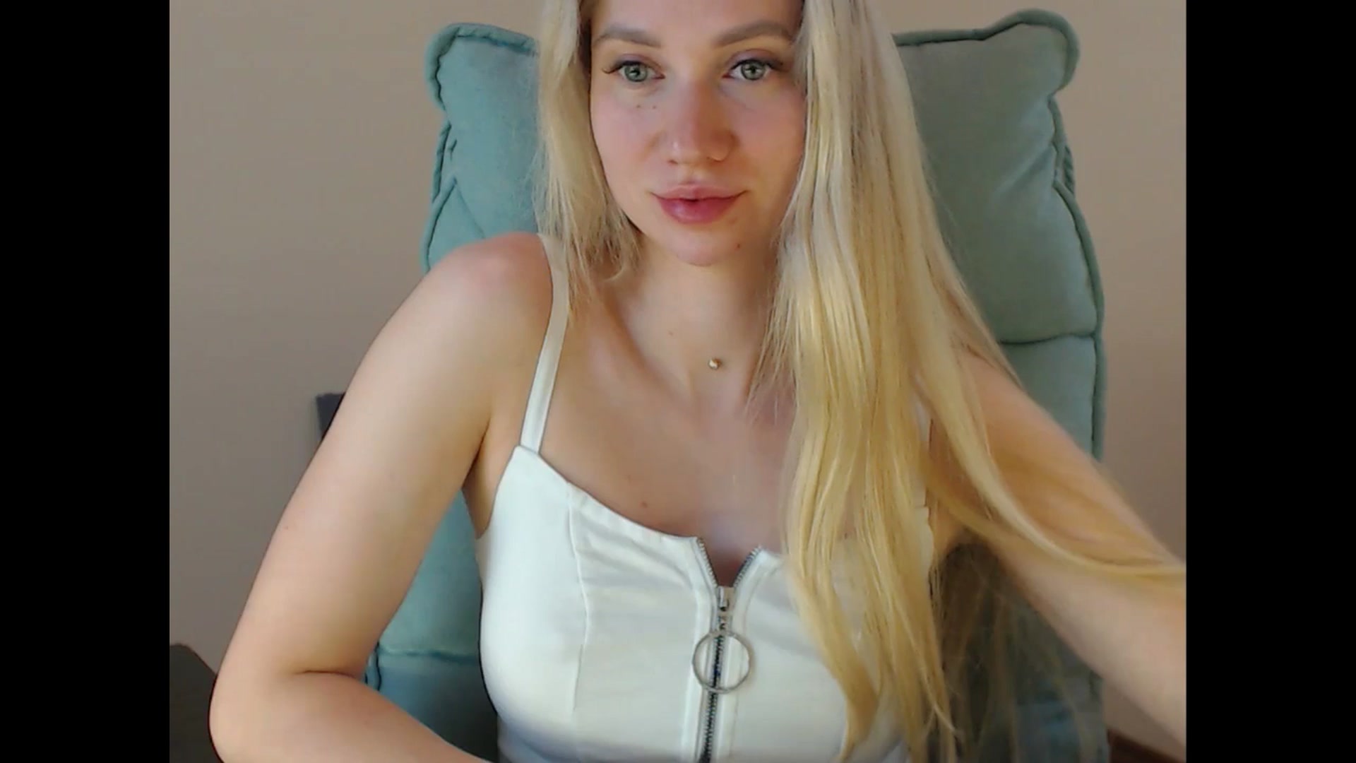 Gallery image thumbnail from Miss_Sylvia's myfreecams stream on, 06/19/2025, 14:56 image 13 of 20