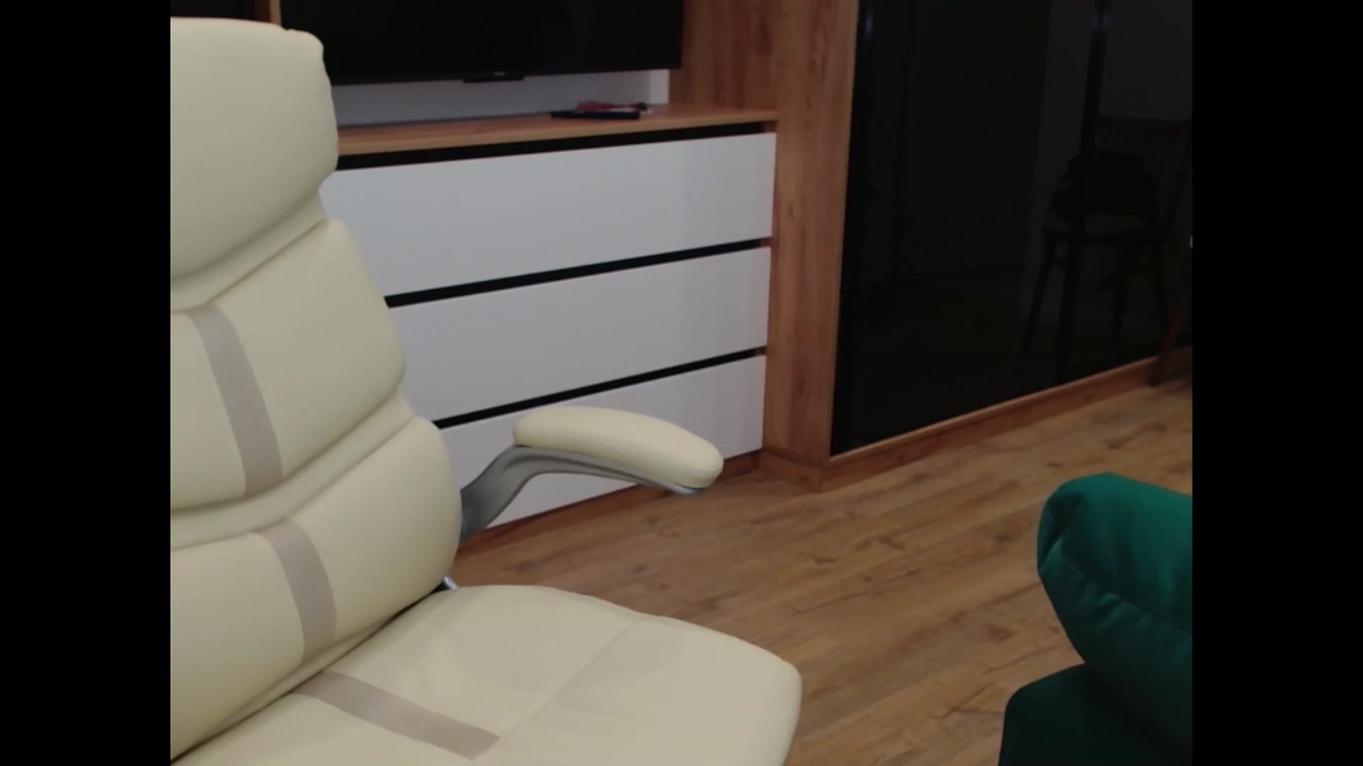 Gallery image thumbnail from Miss_Sylvia's myfreecams stream on, 06/20/2025, 19:11 image 12 of 20