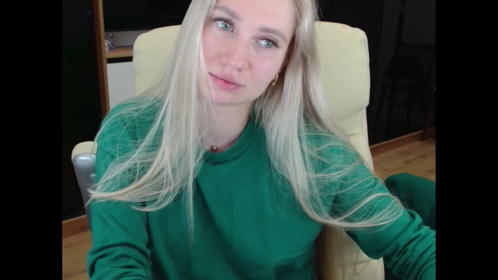 Gallery image thumbnail from Miss_Sylvia's myfreecams stream on, 06/20/2025, 19:11 image 2 of 20