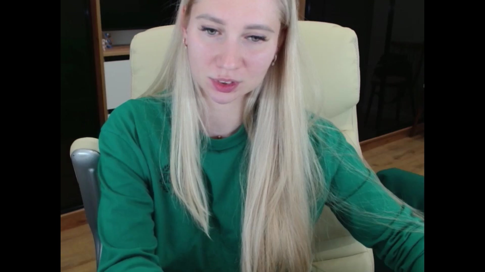 Gallery image thumbnail from Miss_Sylvia's myfreecams stream on, 06/20/2025, 19:11 image 11 of 20
