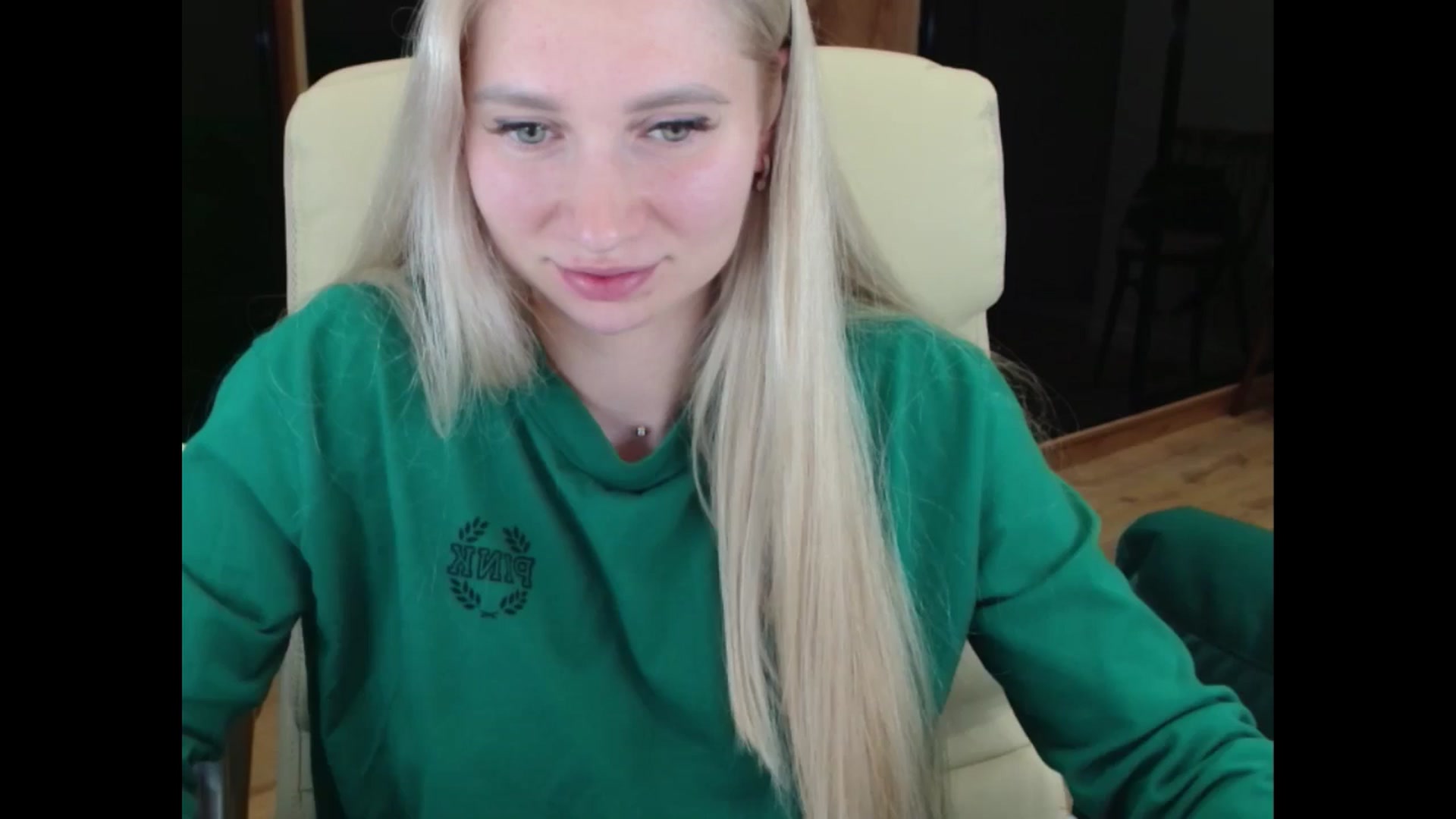 Gallery image thumbnail from Miss_Sylvia's myfreecams stream on, 06/20/2025, 20:00 image 17 of 20