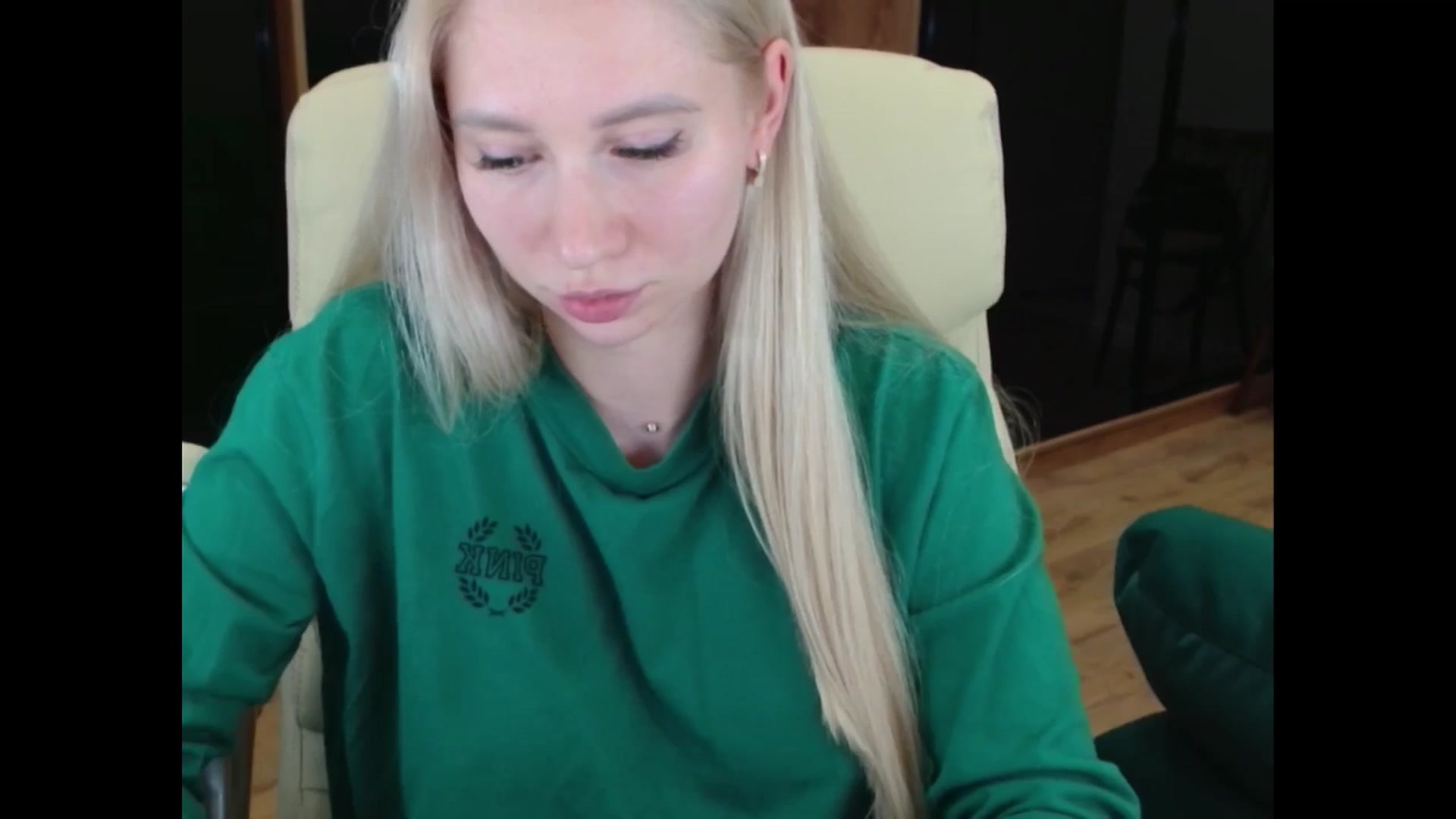 Gallery image thumbnail from Miss_Sylvia's myfreecams stream on, 06/20/2025, 20:00 image 14 of 20