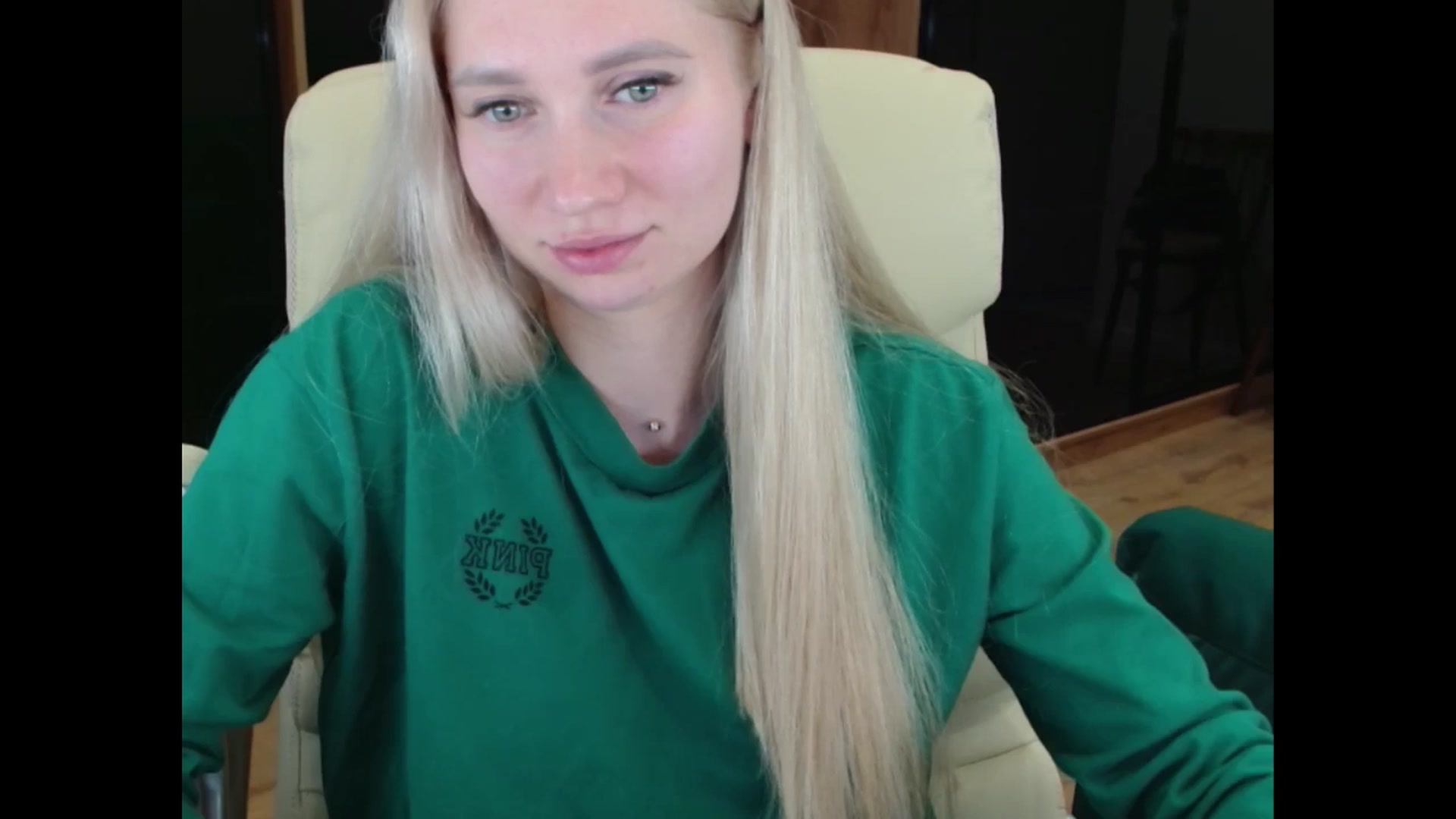 Gallery image thumbnail from Miss_Sylvia's myfreecams stream on, 06/20/2025, 20:00 image 18 of 20