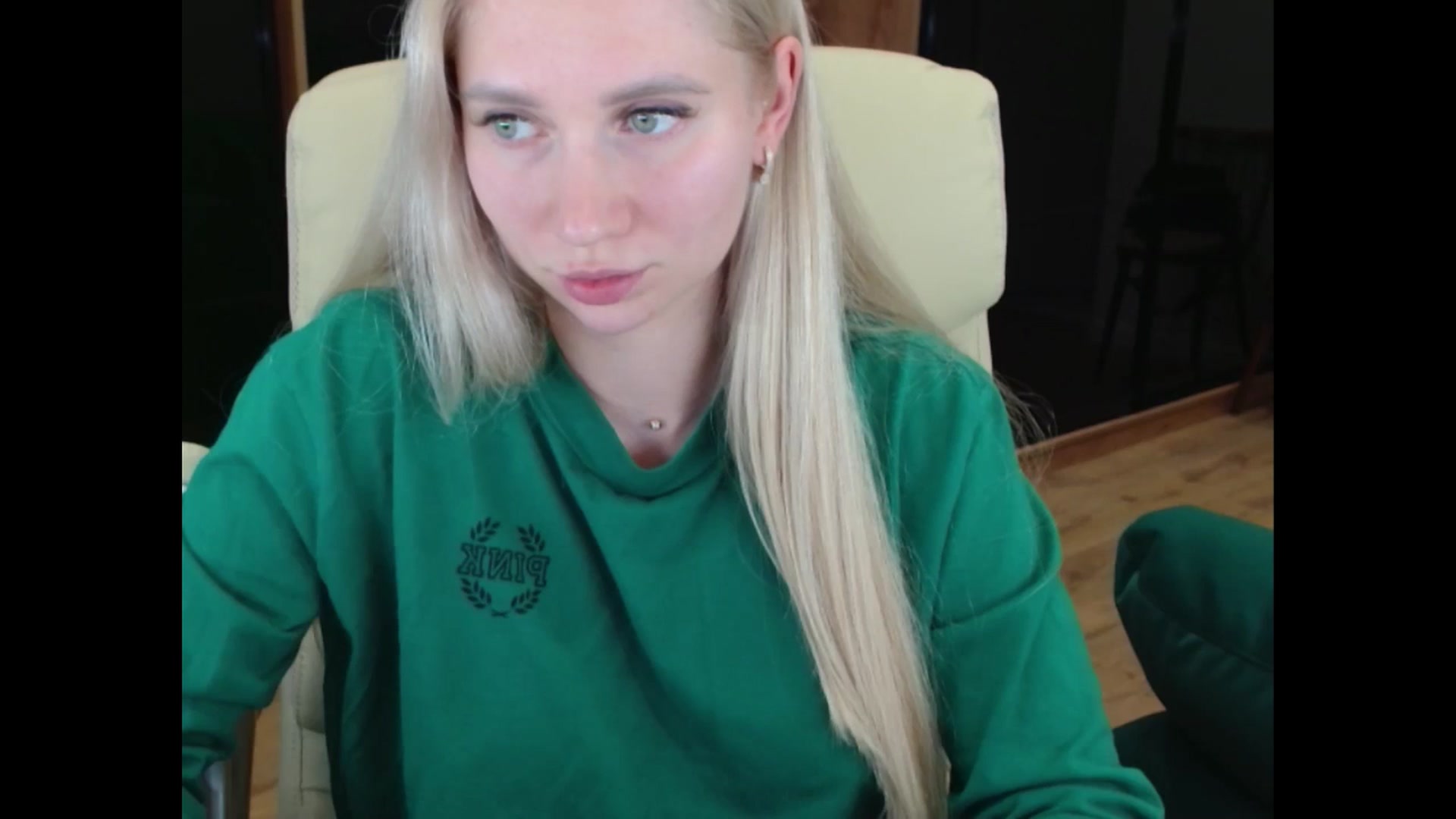 Gallery image thumbnail from Miss_Sylvia's myfreecams stream on, 06/20/2025, 20:00 image 15 of 20