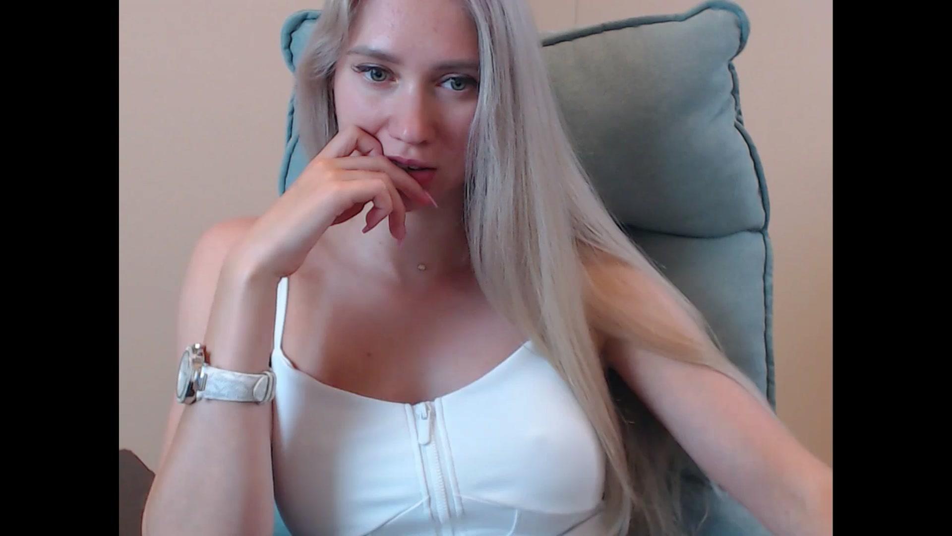 Gallery image thumbnail from Miss_Sylvia's myfreecams stream on, 07/04/2025, 19:50 image 6 of 20