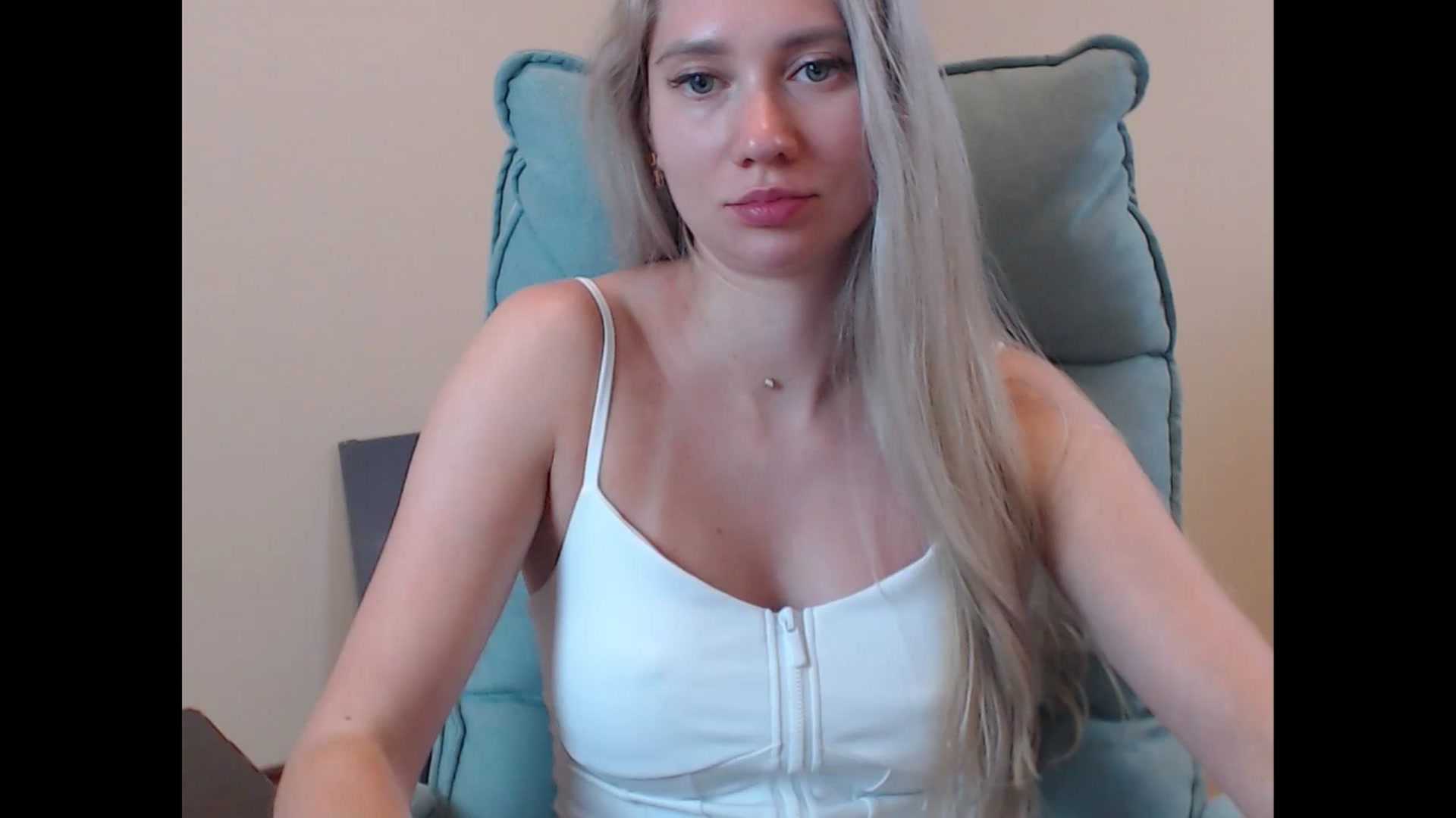 Gallery image thumbnail from Miss_Sylvia's myfreecams stream on, 07/04/2025, 20:14 image 16 of 20