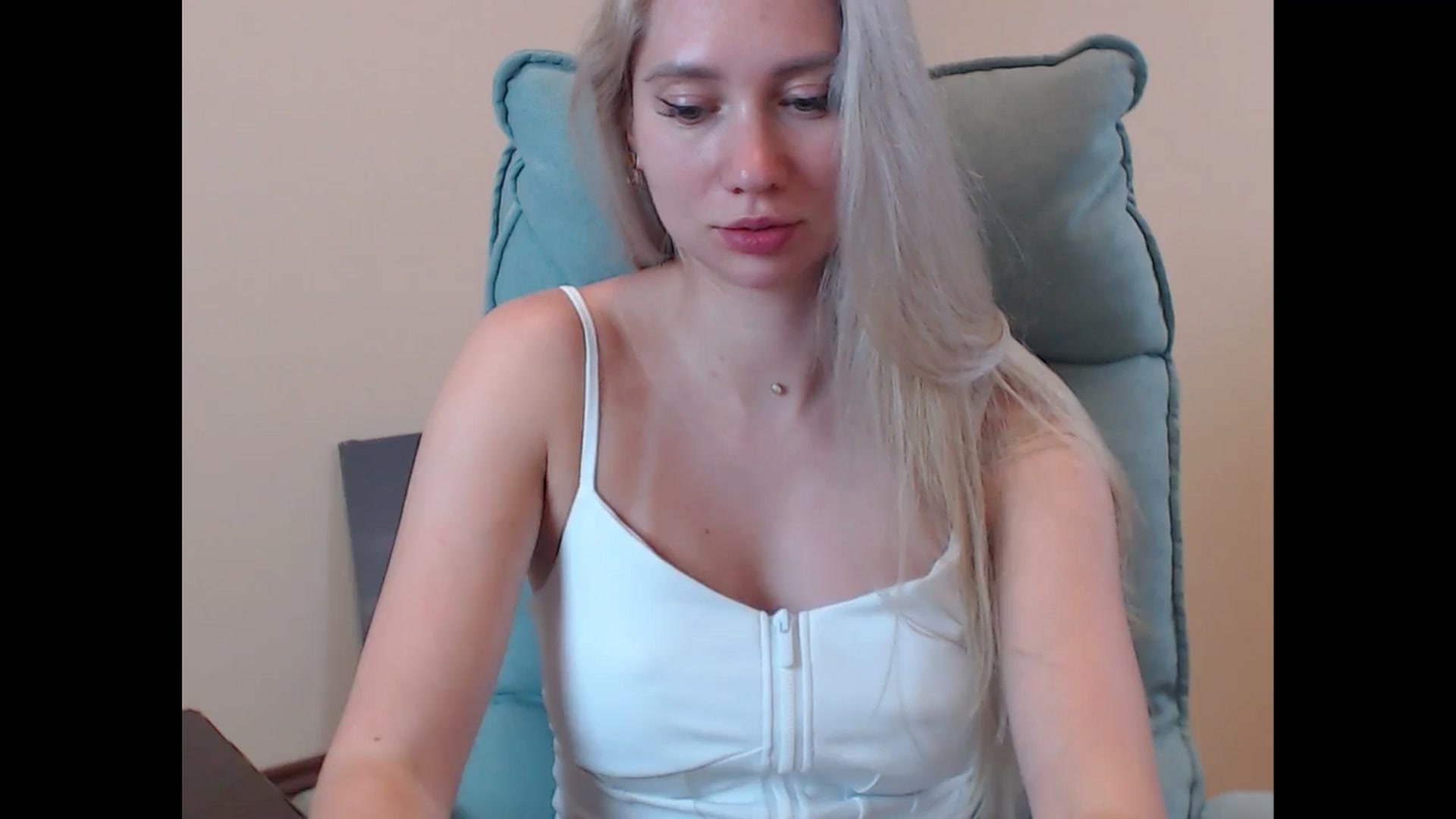 Gallery image thumbnail from Miss_Sylvia's myfreecams stream on, 07/04/2025, 20:14 image 12 of 20
