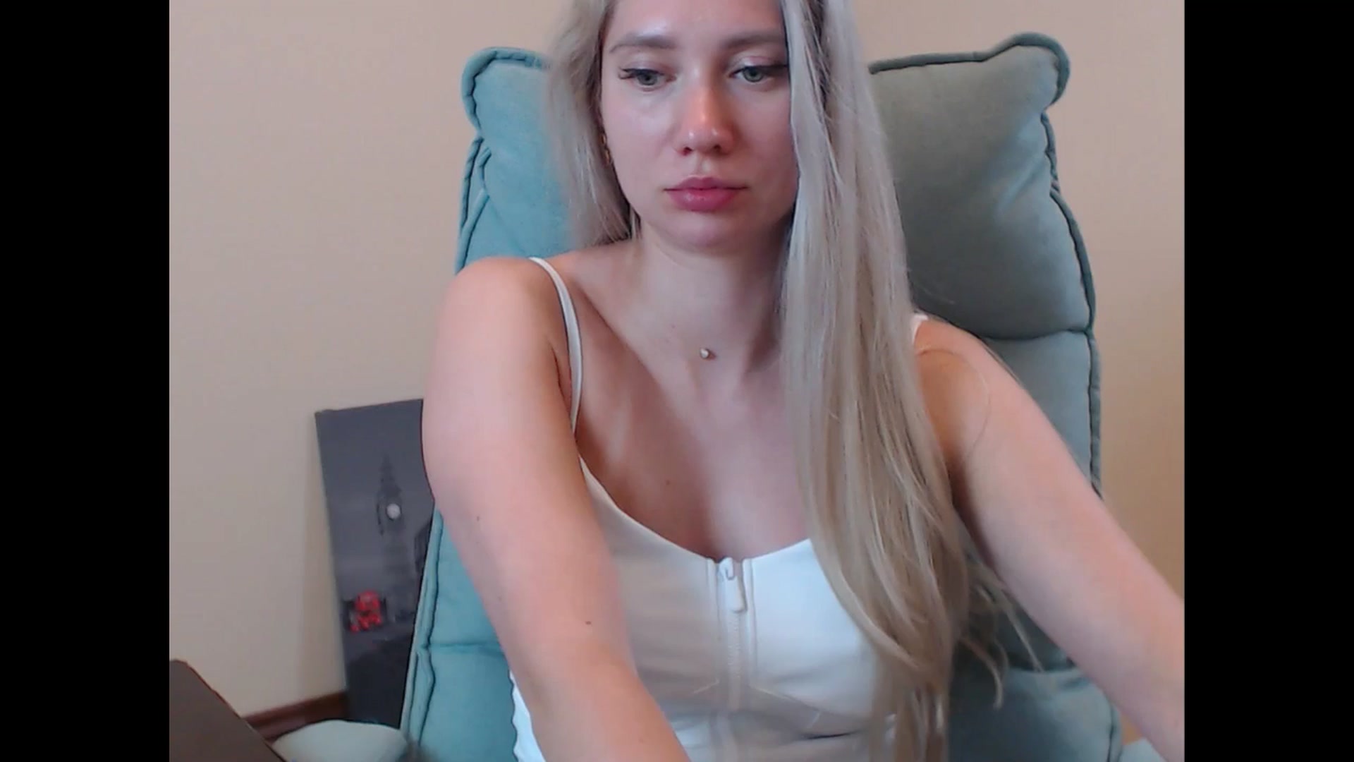 Gallery image thumbnail from Miss_Sylvia's myfreecams stream on, 07/04/2025, 20:14 image 18 of 20