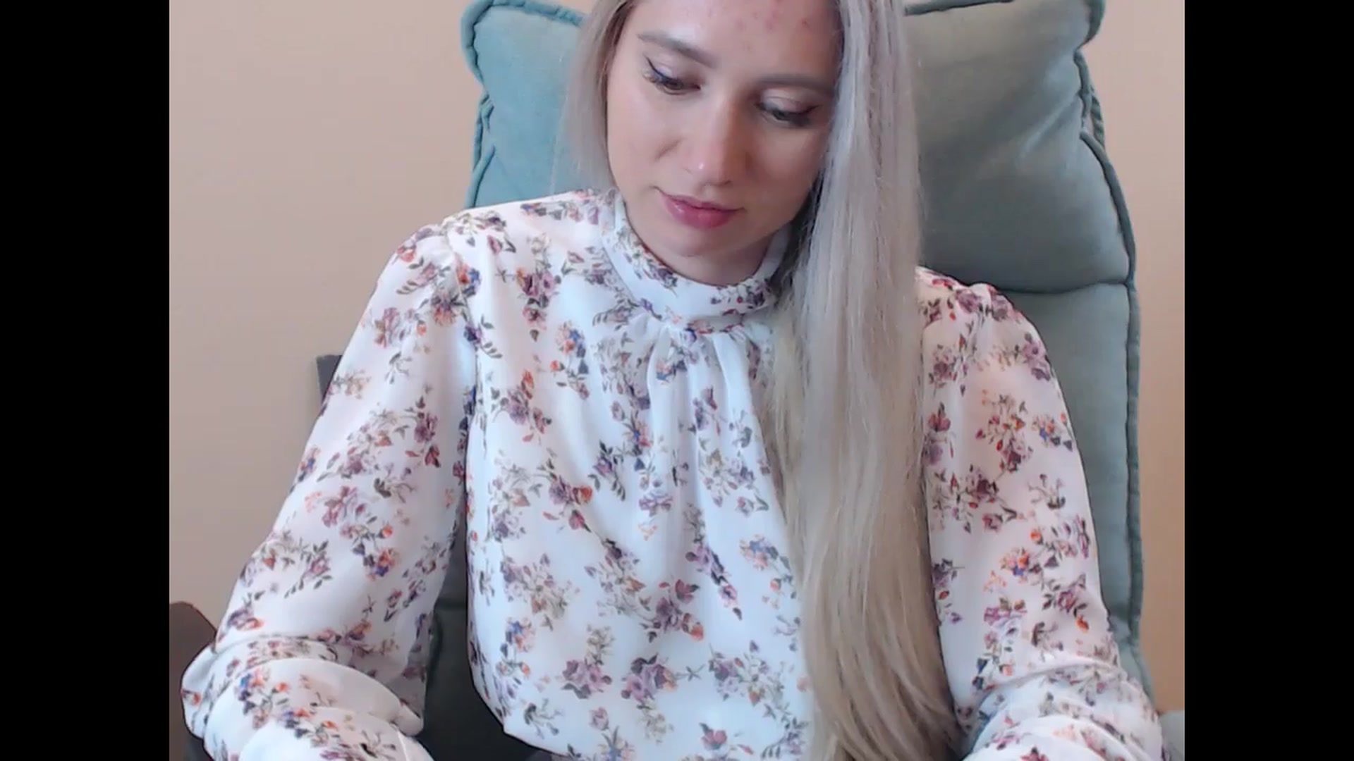 Gallery image thumbnail from Miss_Sylvia's myfreecams stream on, 07/05/2025, 18:40 image 19 of 20
