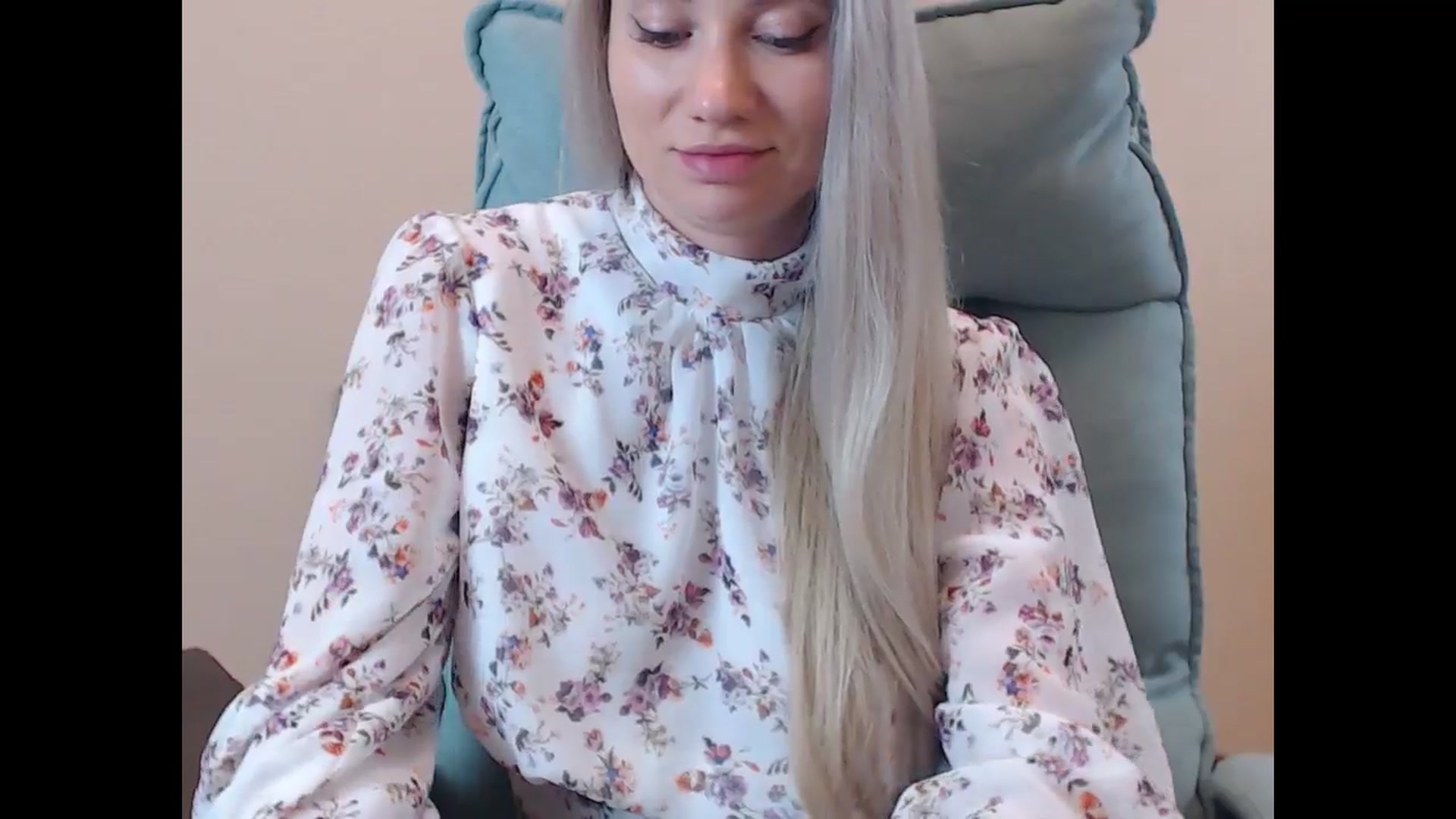 Gallery image thumbnail from Miss_Sylvia's myfreecams stream on, 07/05/2025, 18:40 image 13 of 20