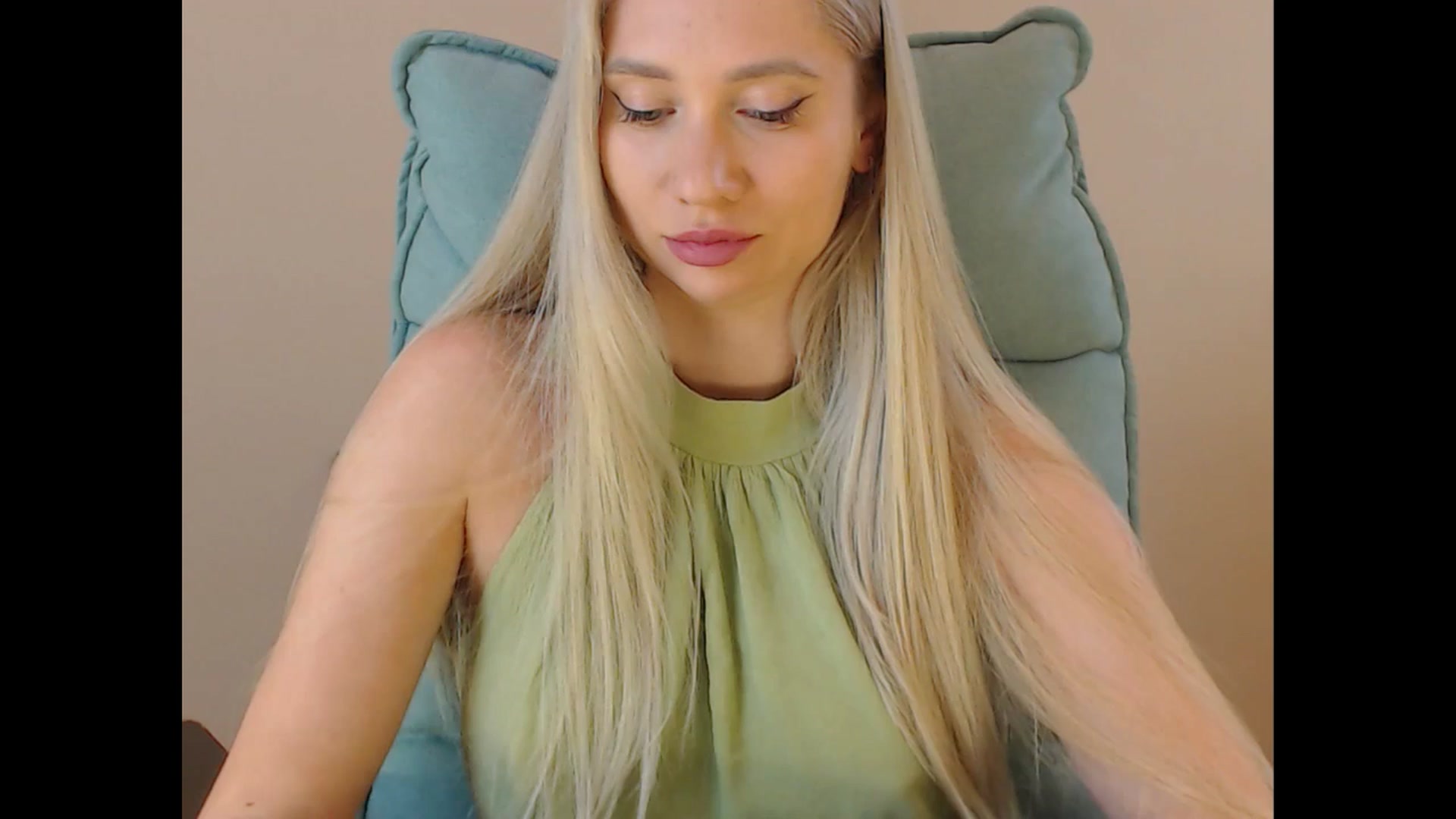 Gallery image thumbnail from Miss_Sylvia's myfreecams stream on, 07/07/2025, 17:37 image 16 of 20