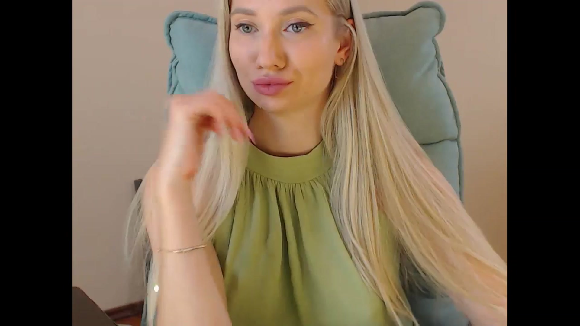 Gallery image thumbnail from Miss_Sylvia's myfreecams stream on, 07/07/2025, 17:37 image 9 of 20