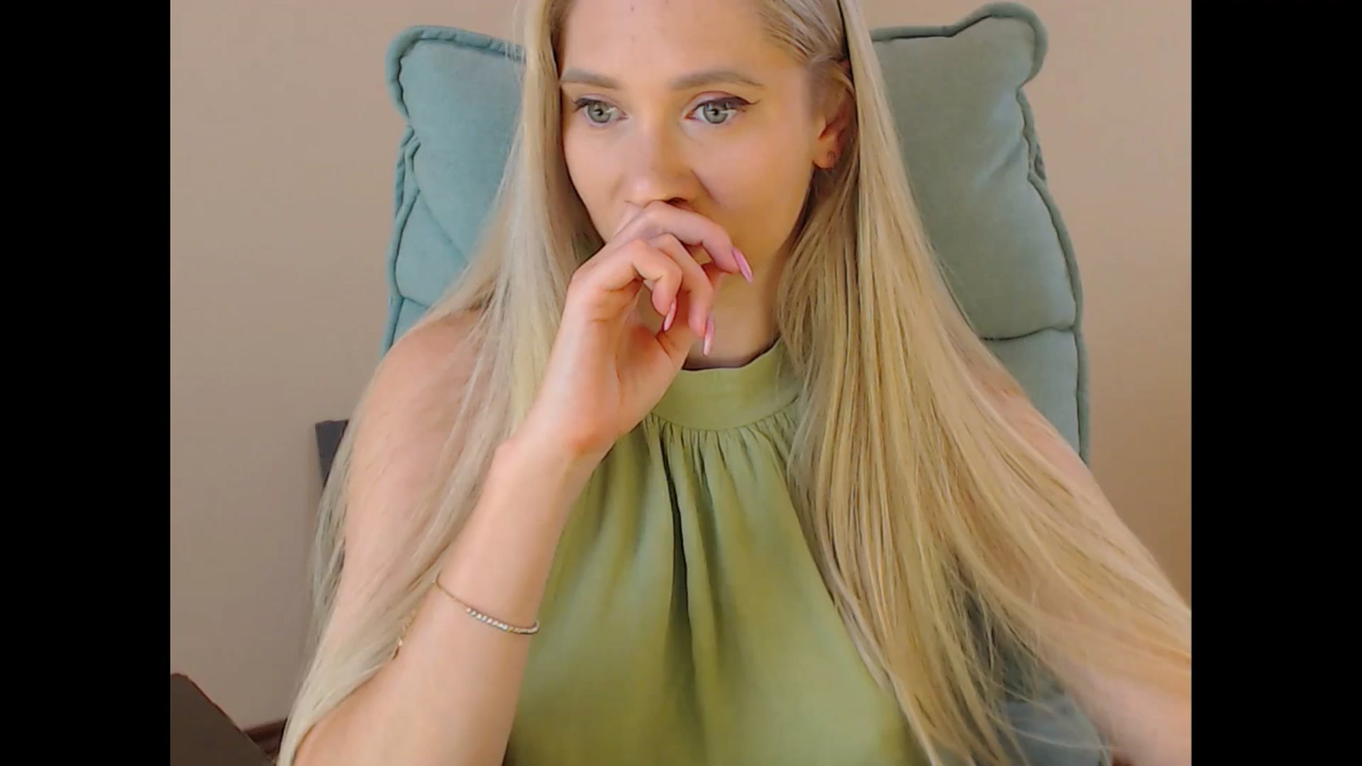 Gallery image thumbnail from Miss_Sylvia's myfreecams stream on, 07/07/2025, 17:37 image 10 of 20