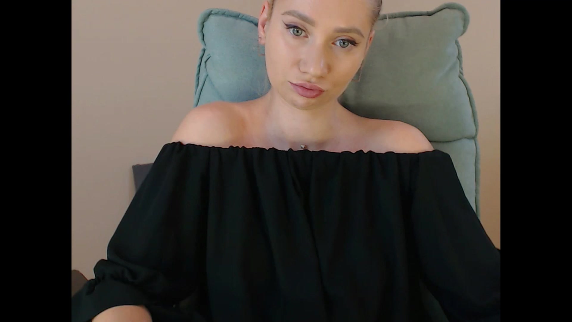 Gallery image thumbnail from Miss_Sylvia's myfreecams stream on, 07/09/2025, 17:14 image 12 of 20