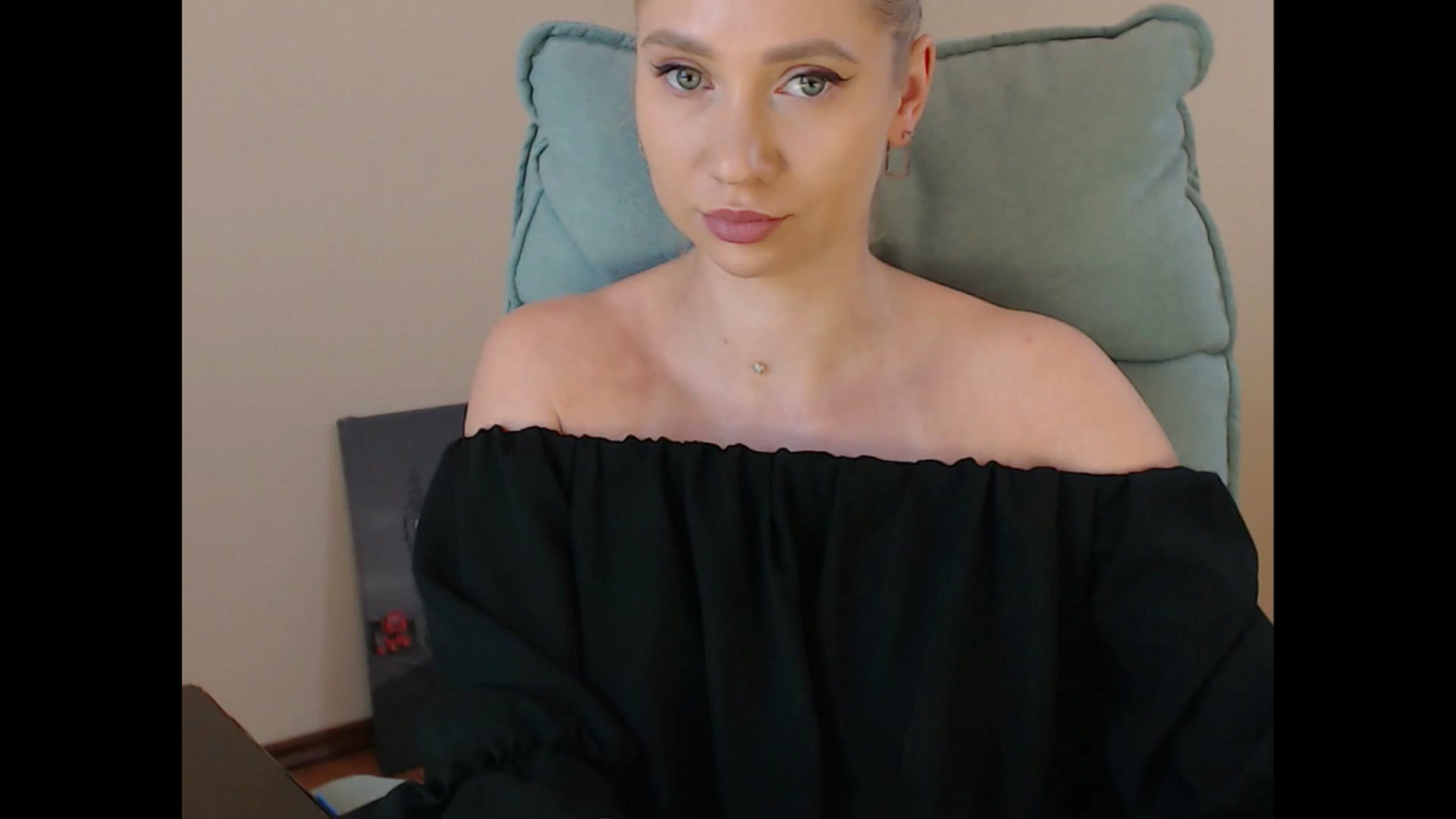 Gallery image thumbnail from Miss_Sylvia's myfreecams stream on, 07/09/2025, 17:14 image 1 of 20