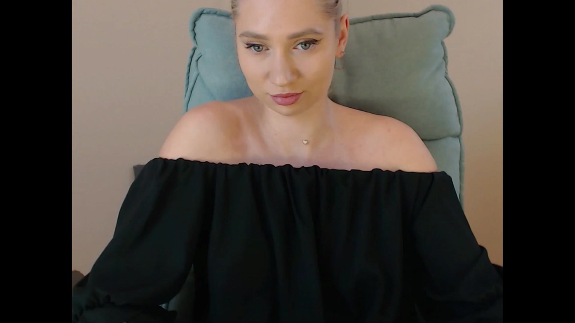 Gallery image thumbnail from Miss_Sylvia's myfreecams stream on, 07/09/2025, 17:14 image 20 of 20