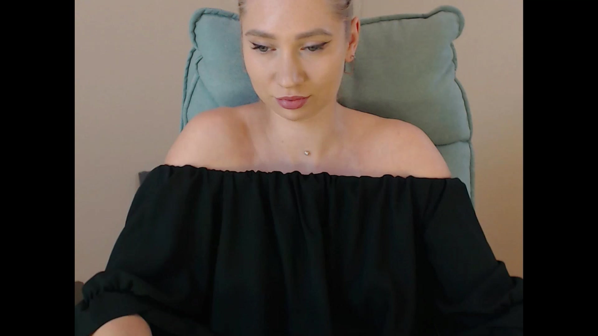 Gallery image thumbnail from Miss_Sylvia's myfreecams stream on, 07/09/2025, 17:14 image 19 of 20