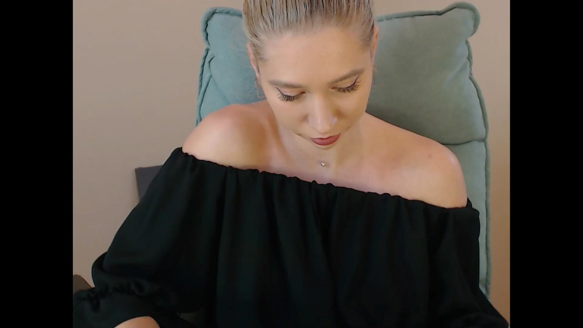 Gallery image thumbnail from Miss_Sylvia's myfreecams stream on, 07/09/2025, 17:14 image 10 of 20