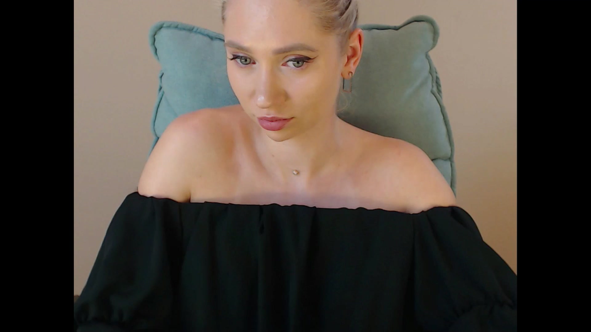 Gallery image thumbnail from Miss_Sylvia's myfreecams stream on, 07/09/2025, 19:08 image 3 of 20