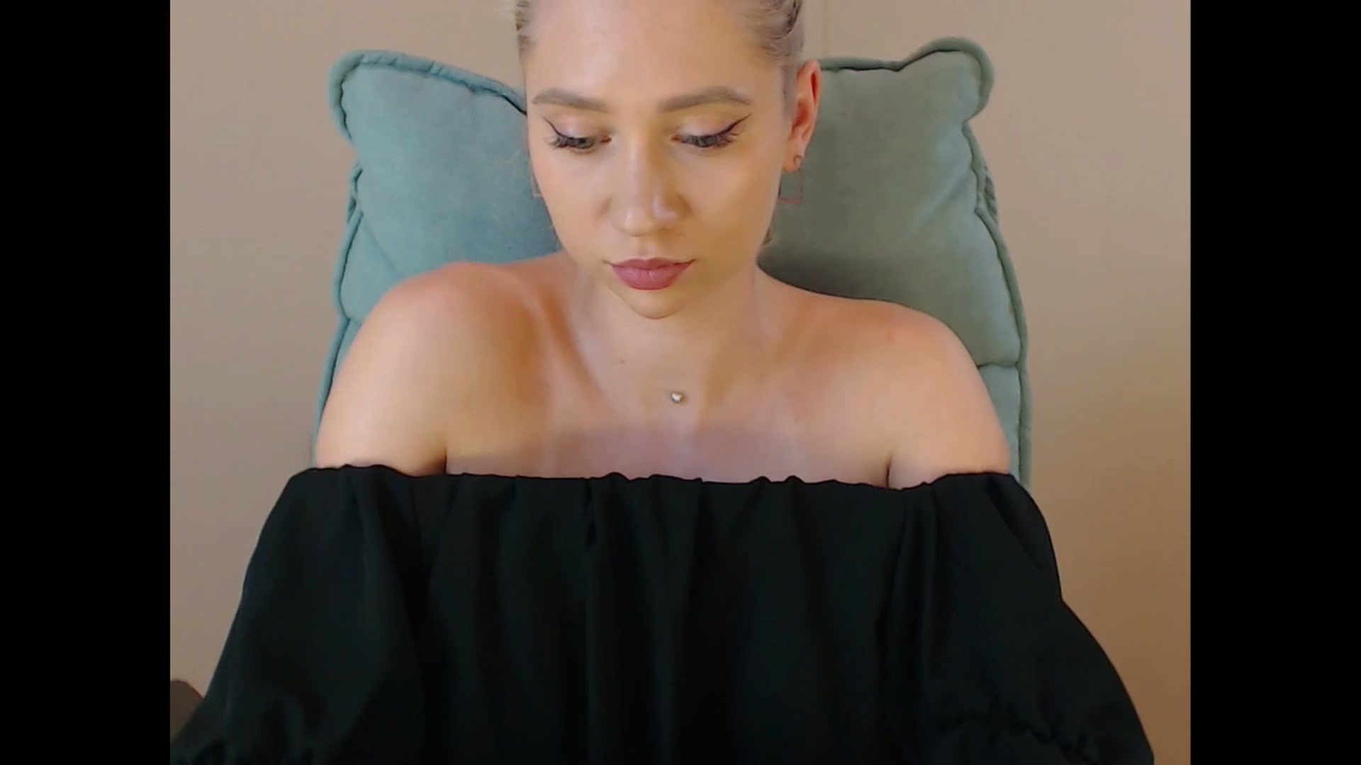 Gallery image thumbnail from Miss_Sylvia's myfreecams stream on, 07/09/2025, 19:08 image 5 of 20