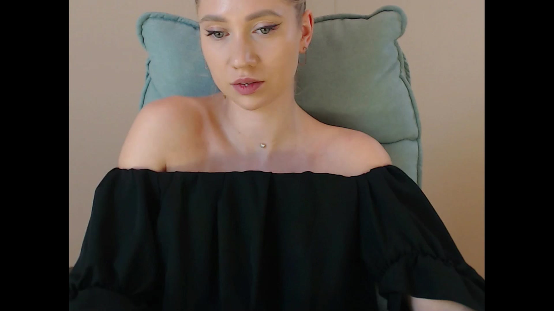 Gallery image thumbnail from Miss_Sylvia's myfreecams stream on, 07/09/2025, 19:08 image 13 of 20