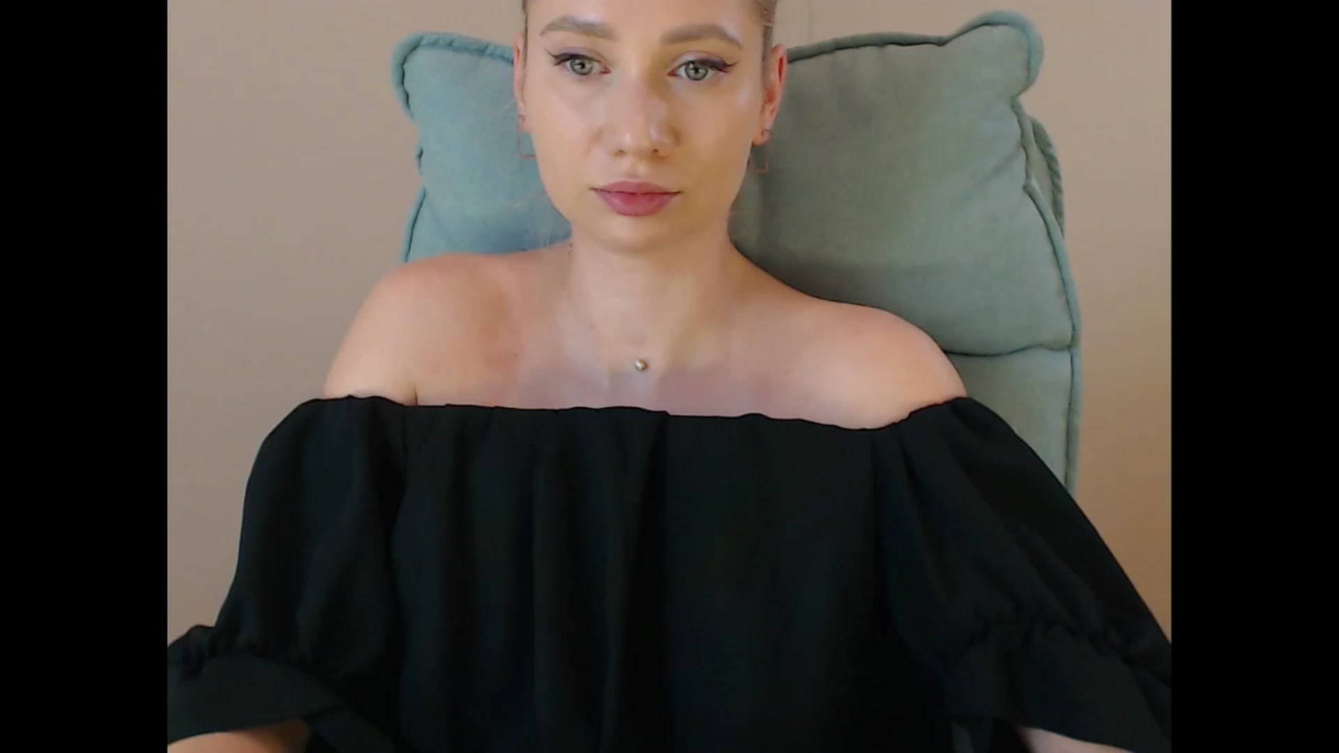 Gallery image thumbnail from Miss_Sylvia's myfreecams stream on, 07/09/2025, 19:08 image 16 of 20