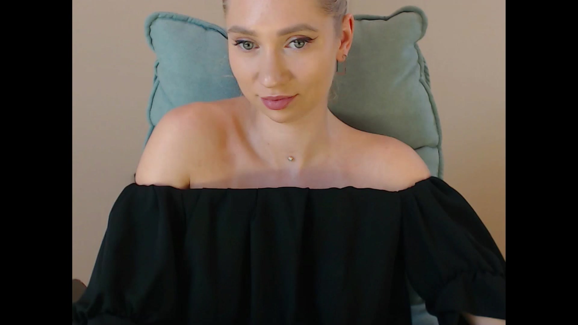 Gallery image thumbnail from Miss_Sylvia's myfreecams stream on, 07/09/2025, 19:08 image 7 of 20