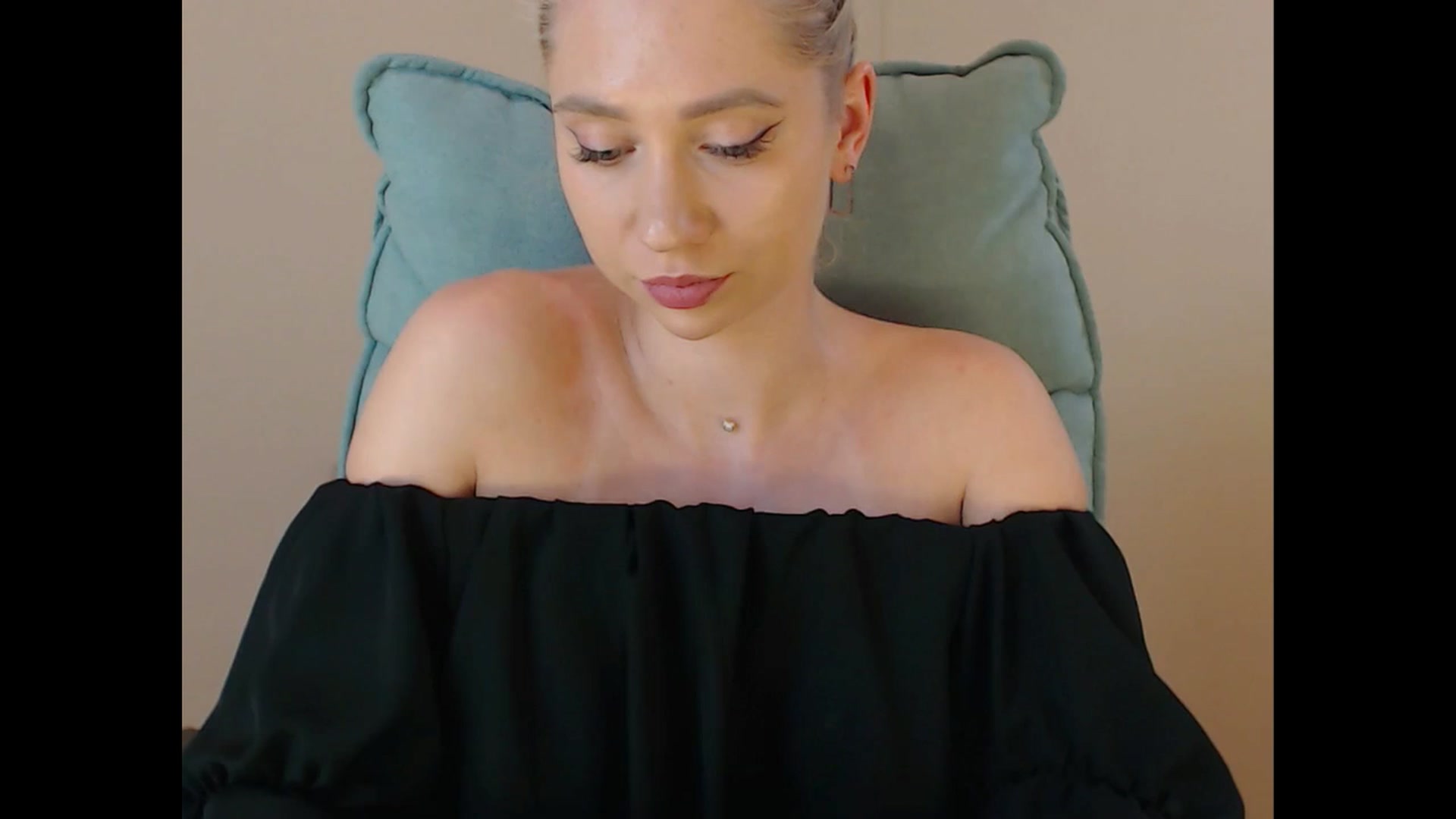 Gallery image thumbnail from Miss_Sylvia's myfreecams stream on, 07/09/2025, 19:08 image 4 of 20