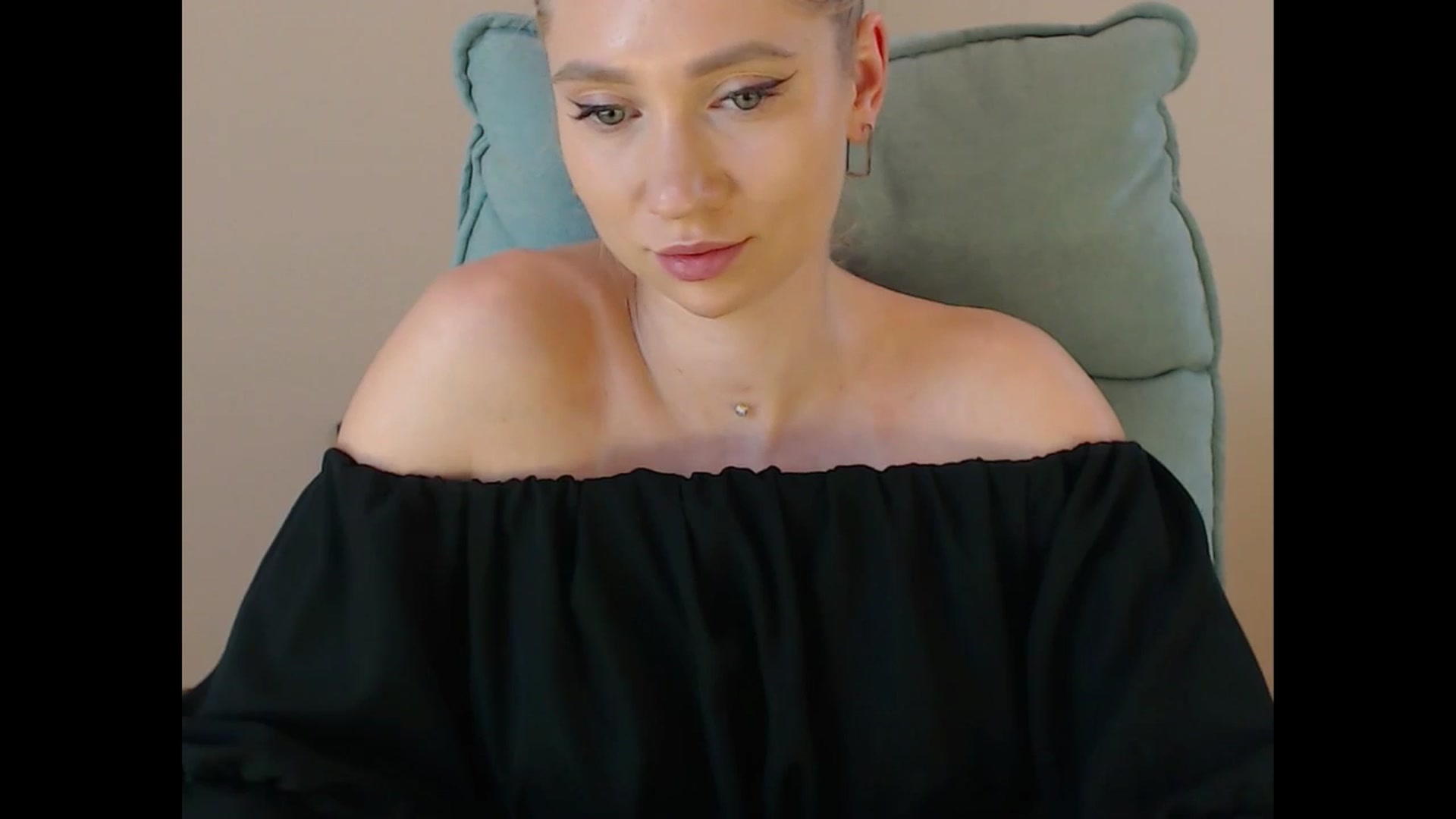 Gallery image thumbnail from Miss_Sylvia's myfreecams stream on, 07/09/2025, 20:10 image 2 of 20