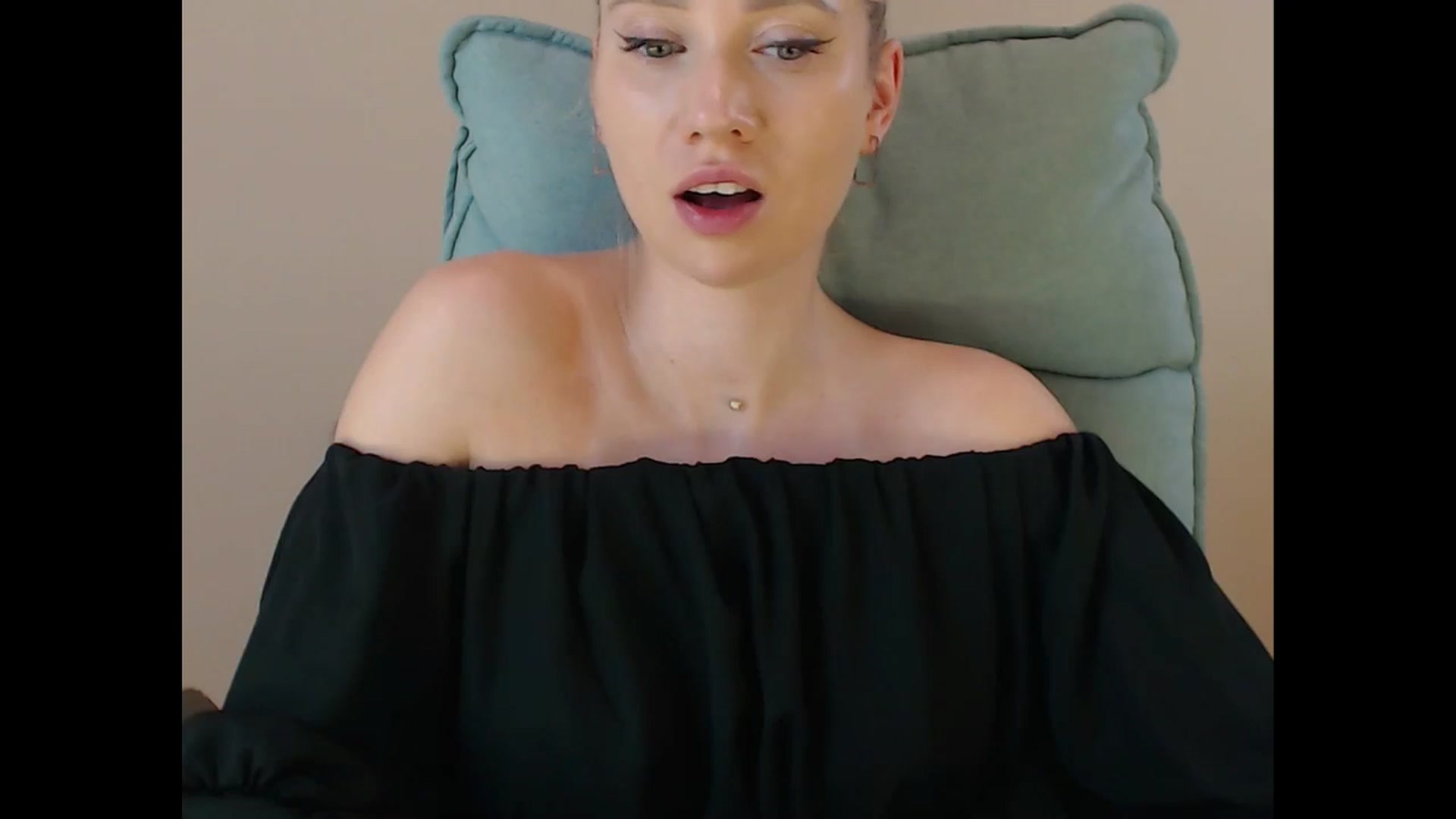 Gallery image thumbnail from Miss_Sylvia's myfreecams stream on, 07/09/2025, 20:10 image 18 of 20