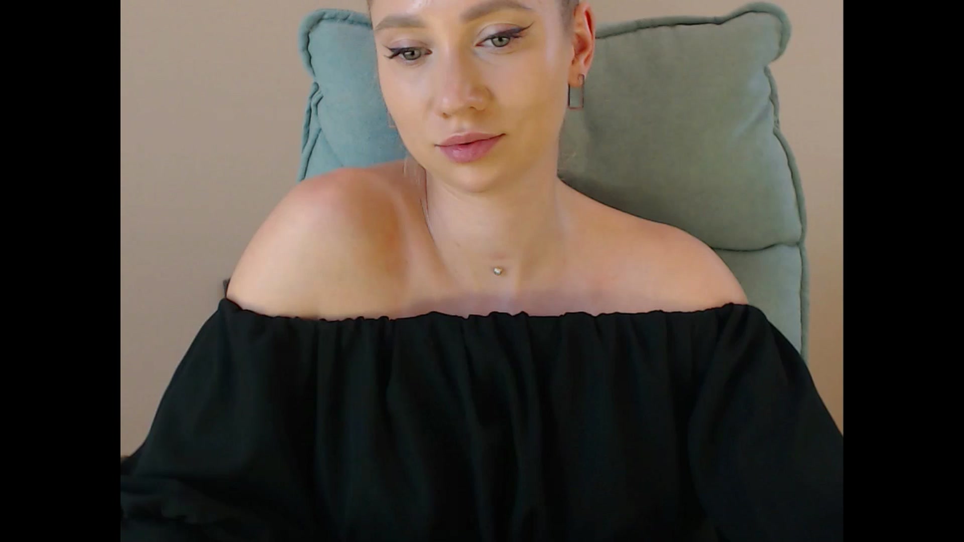 Gallery image thumbnail from Miss_Sylvia's myfreecams stream on, 07/09/2025, 20:10 image 1 of 20