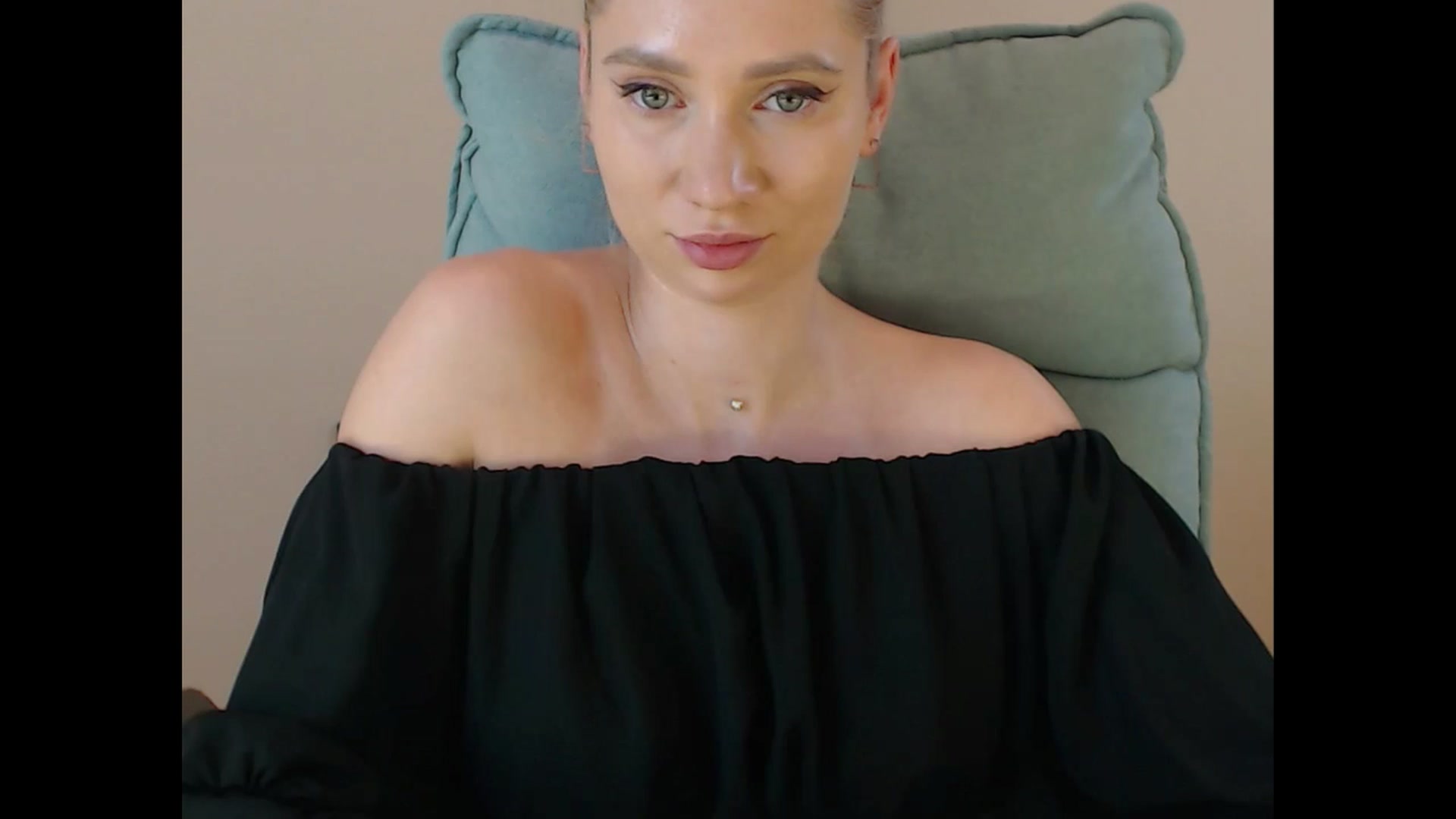 Gallery image thumbnail from Miss_Sylvia's myfreecams stream on, 07/09/2025, 20:10 image 16 of 20