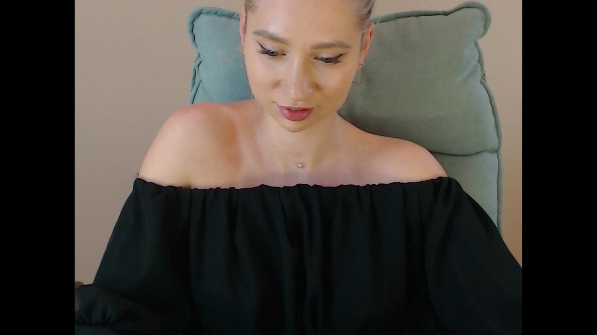 Gallery image thumbnail from Miss_Sylvia's myfreecams stream on, 07/09/2025, 20:10 image 11 of 20