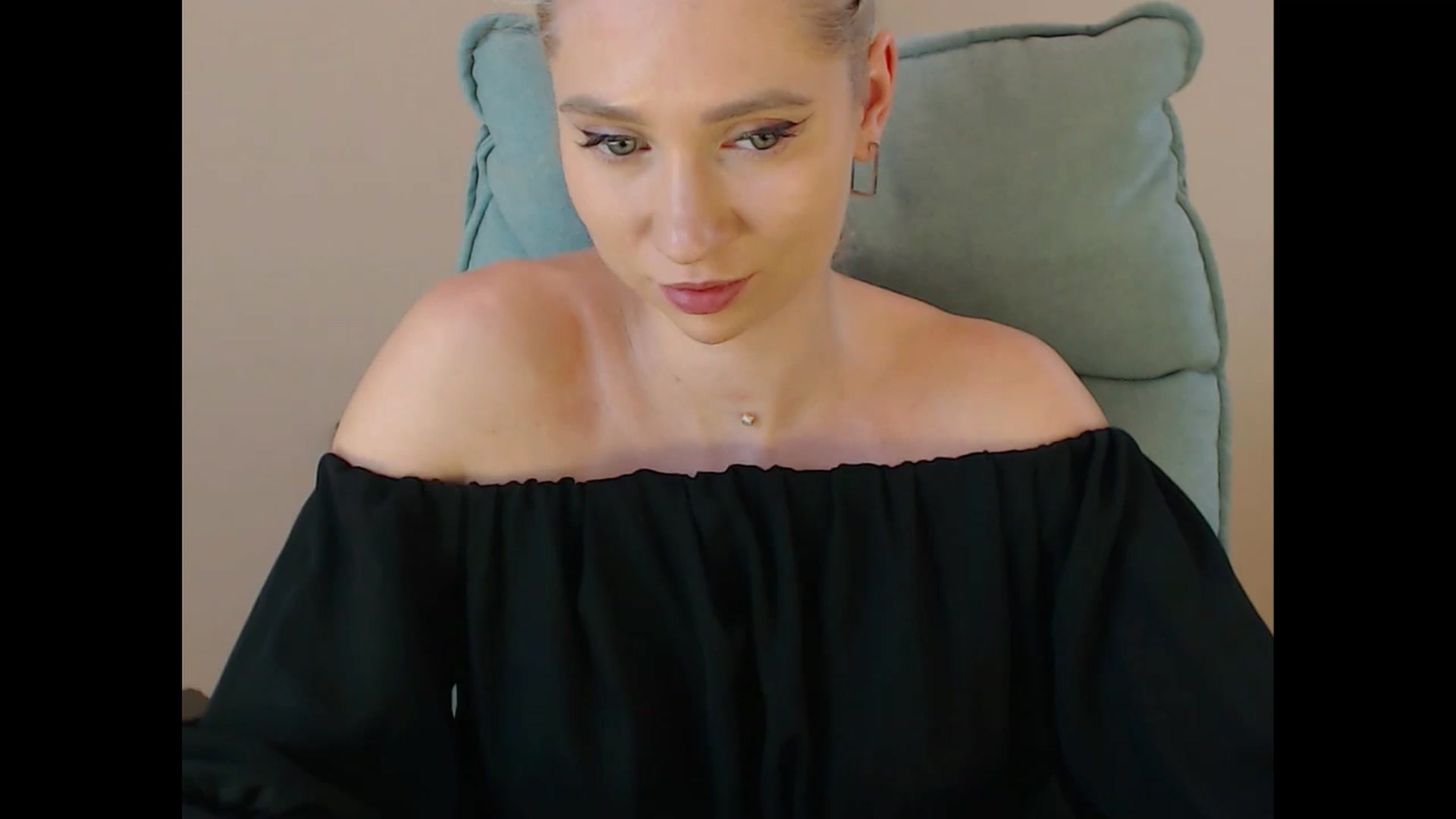 Gallery image thumbnail from Miss_Sylvia's myfreecams stream on, 07/09/2025, 20:10 image 9 of 20