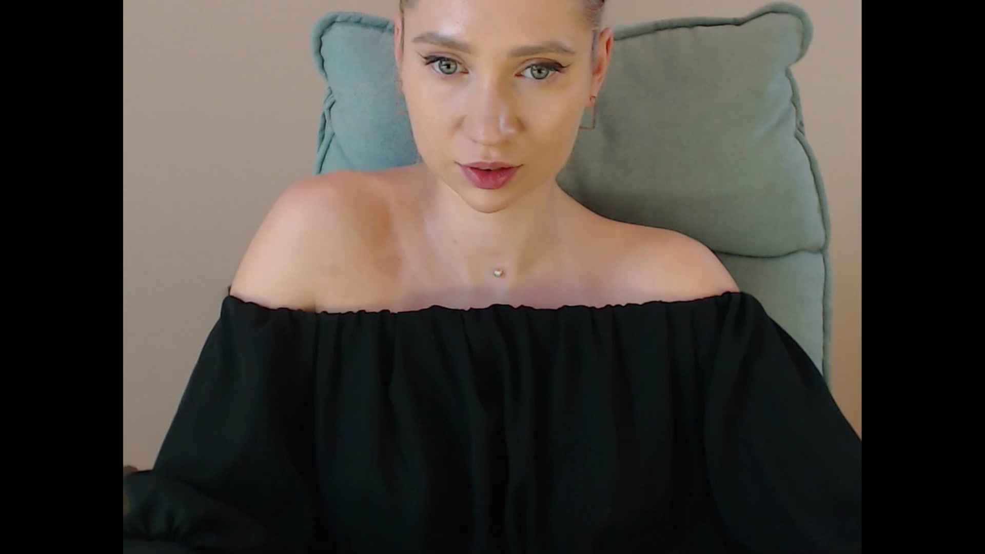 Gallery image thumbnail from Miss_Sylvia's myfreecams stream on, 07/09/2025, 20:10 image 12 of 20