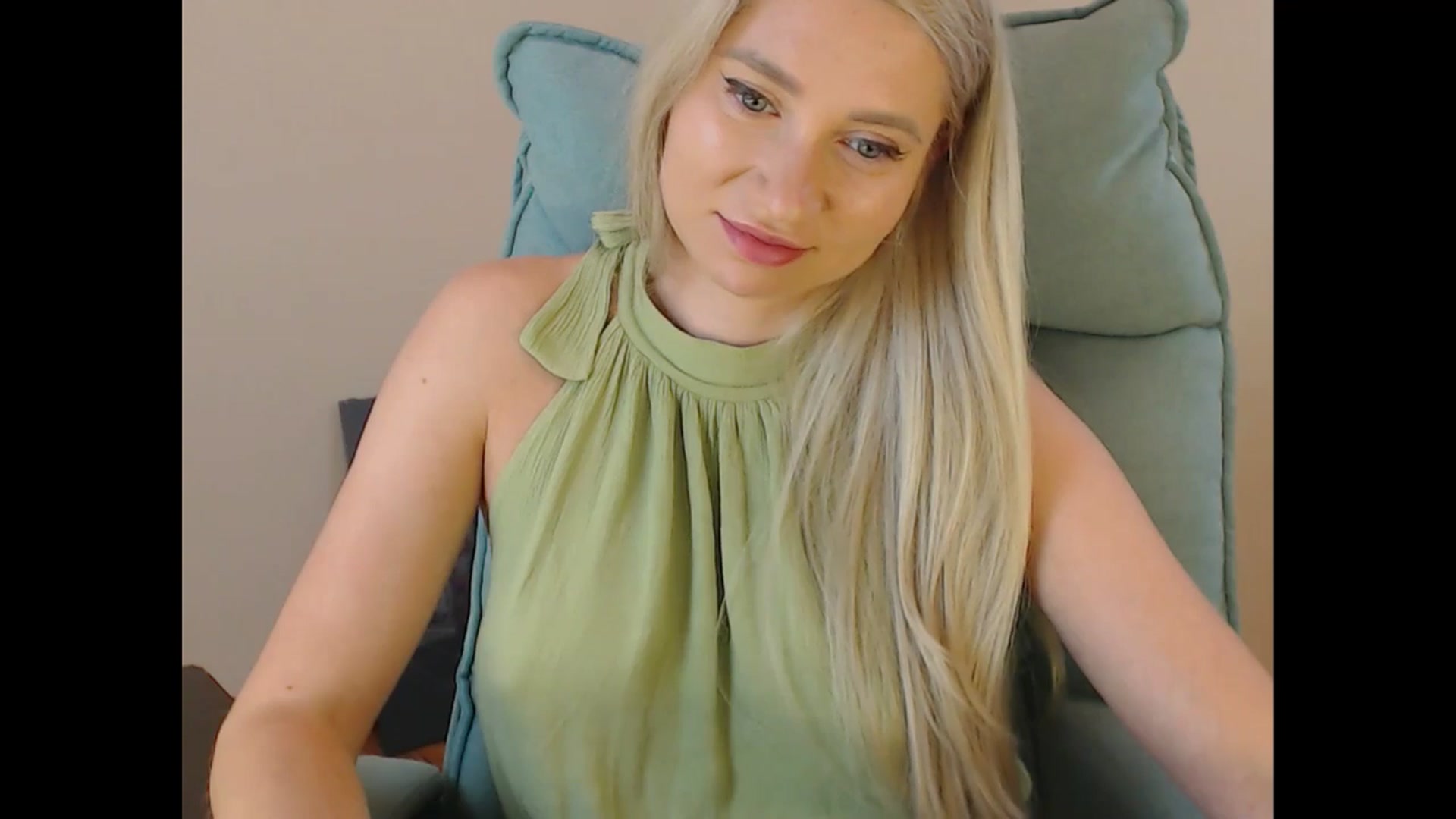 Gallery image thumbnail from Miss_Sylvia's myfreecams stream on, 07/10/2025, 17:09 image 13 of 20
