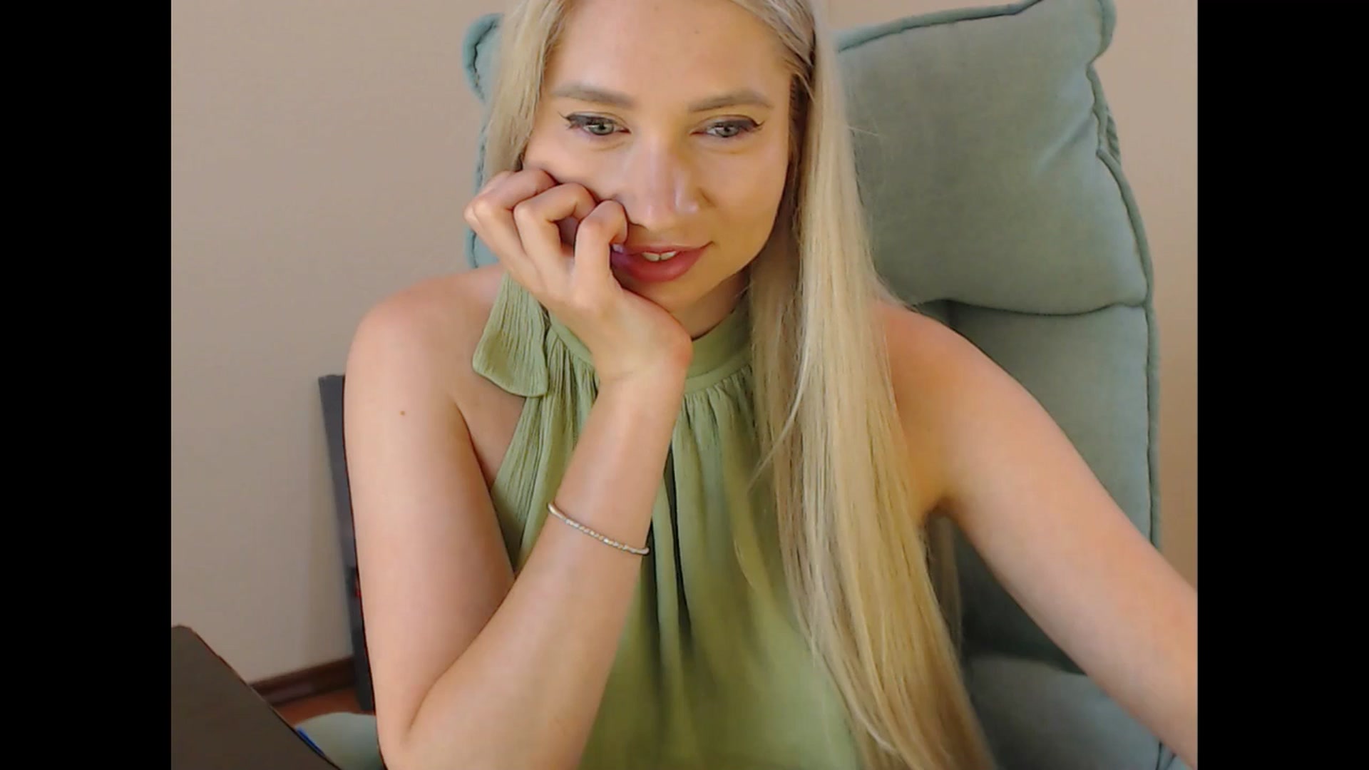 Gallery image thumbnail from Miss_Sylvia's myfreecams stream on, 07/10/2025, 17:09 image 14 of 20