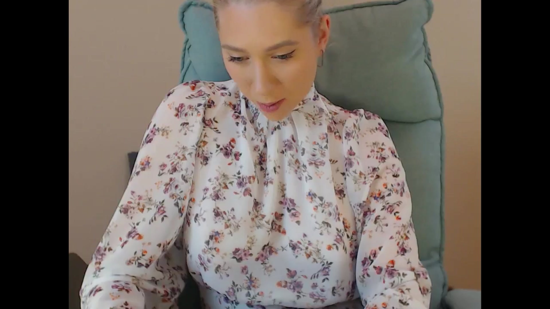 Gallery image thumbnail from Miss_Sylvia's myfreecams stream on, 07/11/2025, 17:02 image 3 of 20