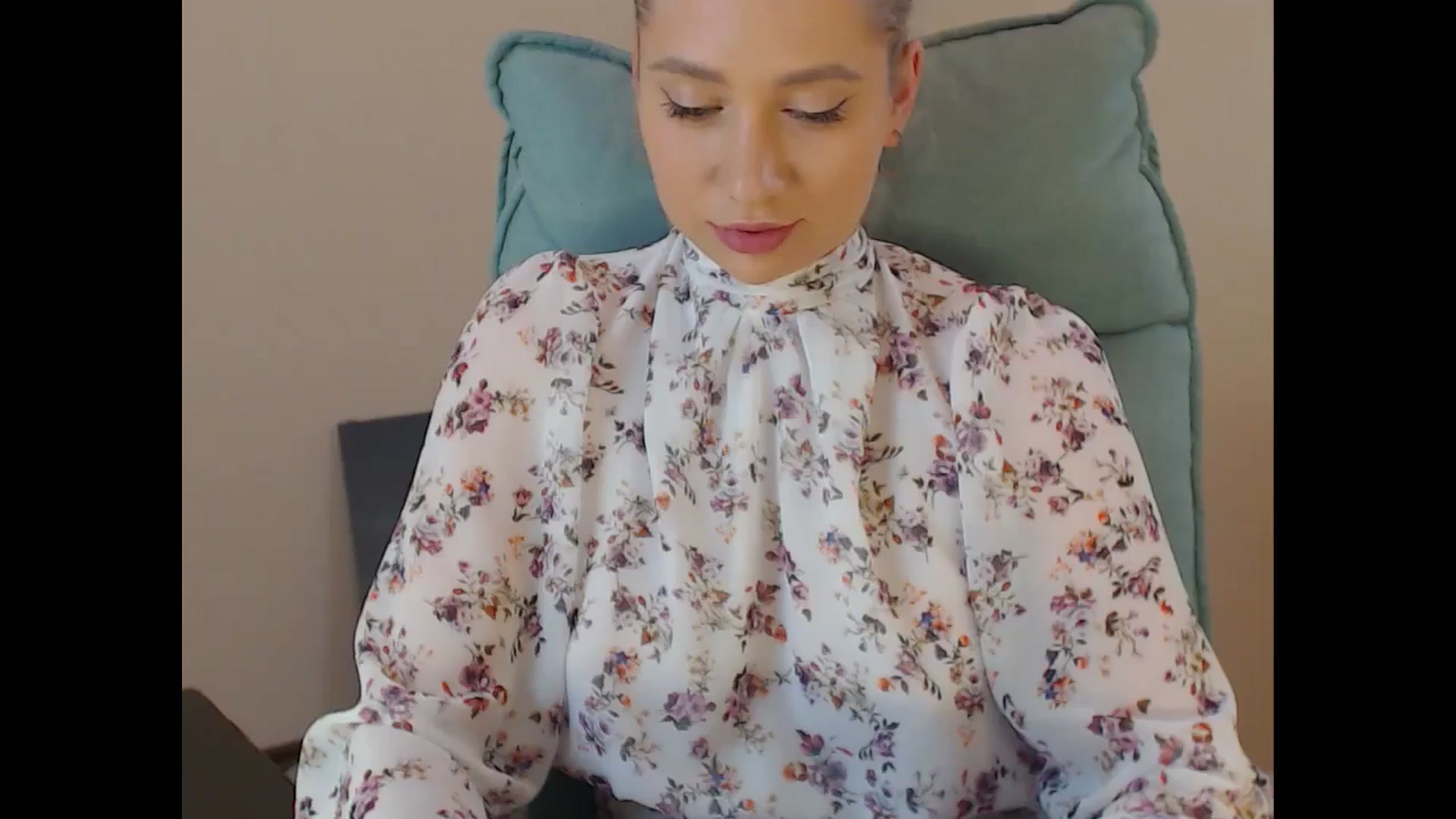 Gallery image thumbnail from Miss_Sylvia's myfreecams stream on, 07/11/2025, 17:39 image 2 of 20