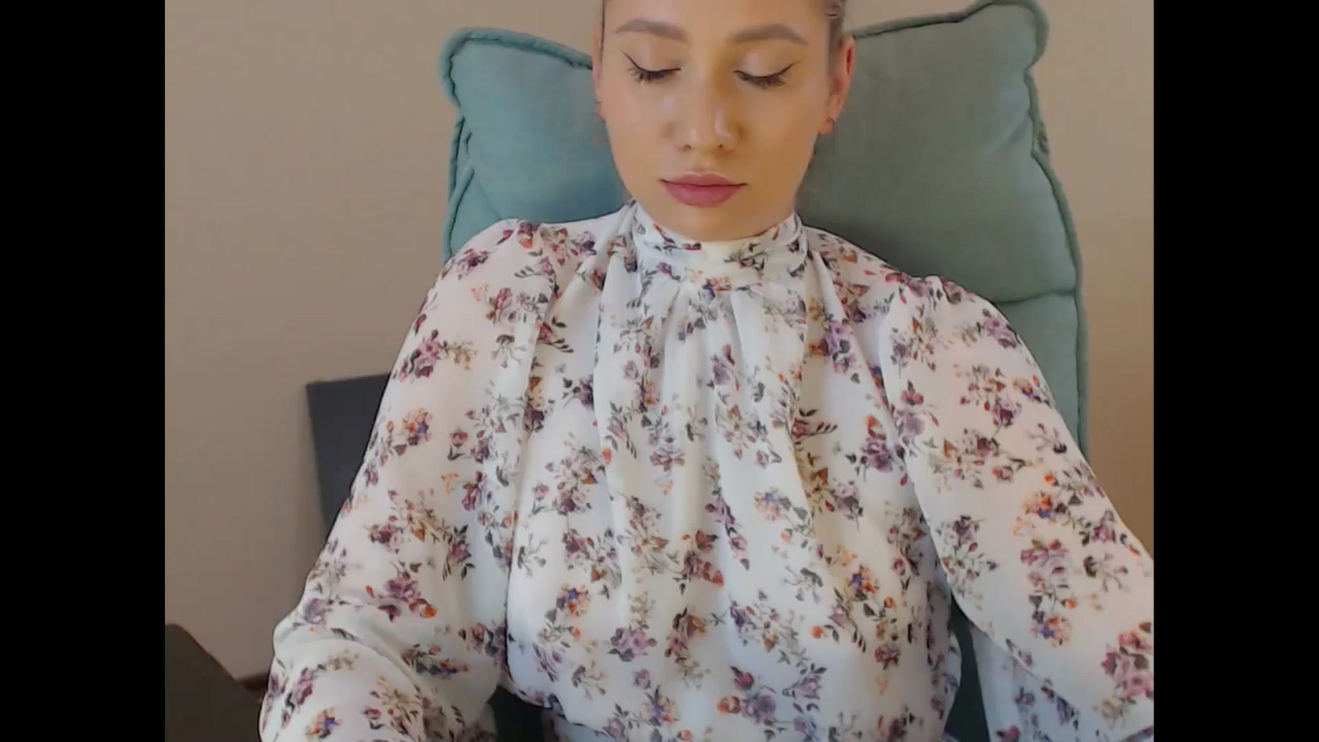 Gallery image thumbnail from Miss_Sylvia's myfreecams stream on, 07/11/2025, 17:39 image 8 of 20