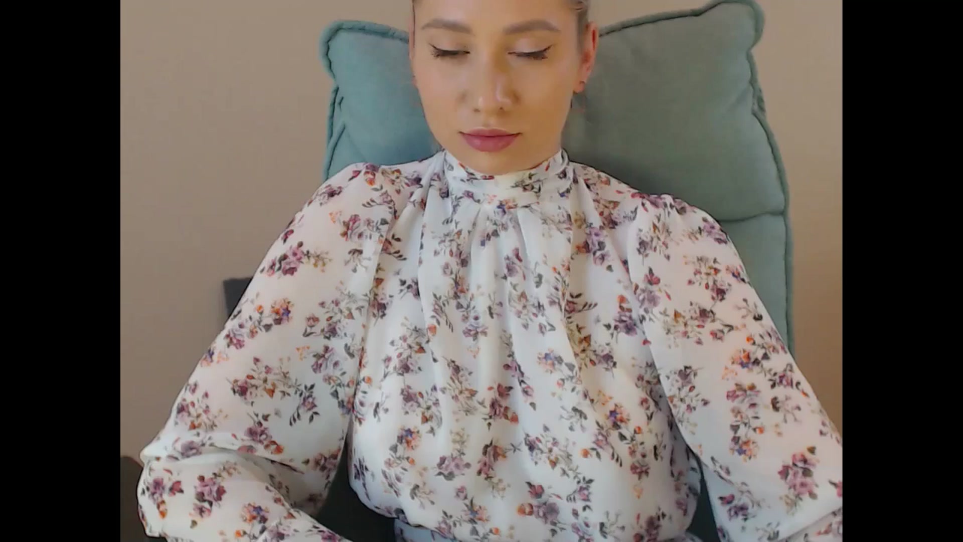 Gallery image thumbnail from Miss_Sylvia's myfreecams stream on, 07/11/2025, 17:39 image 5 of 20