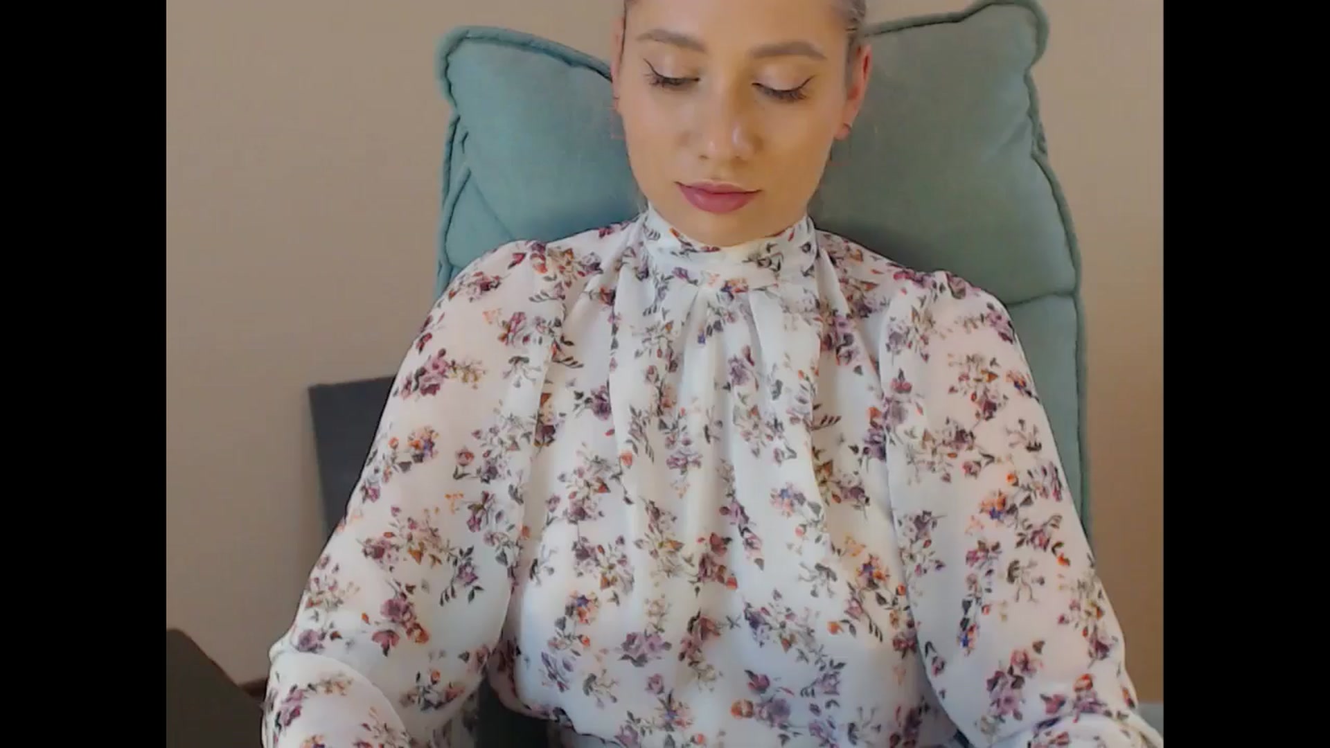Gallery image thumbnail from Miss_Sylvia's myfreecams stream on, 07/11/2025, 17:39 image 14 of 20