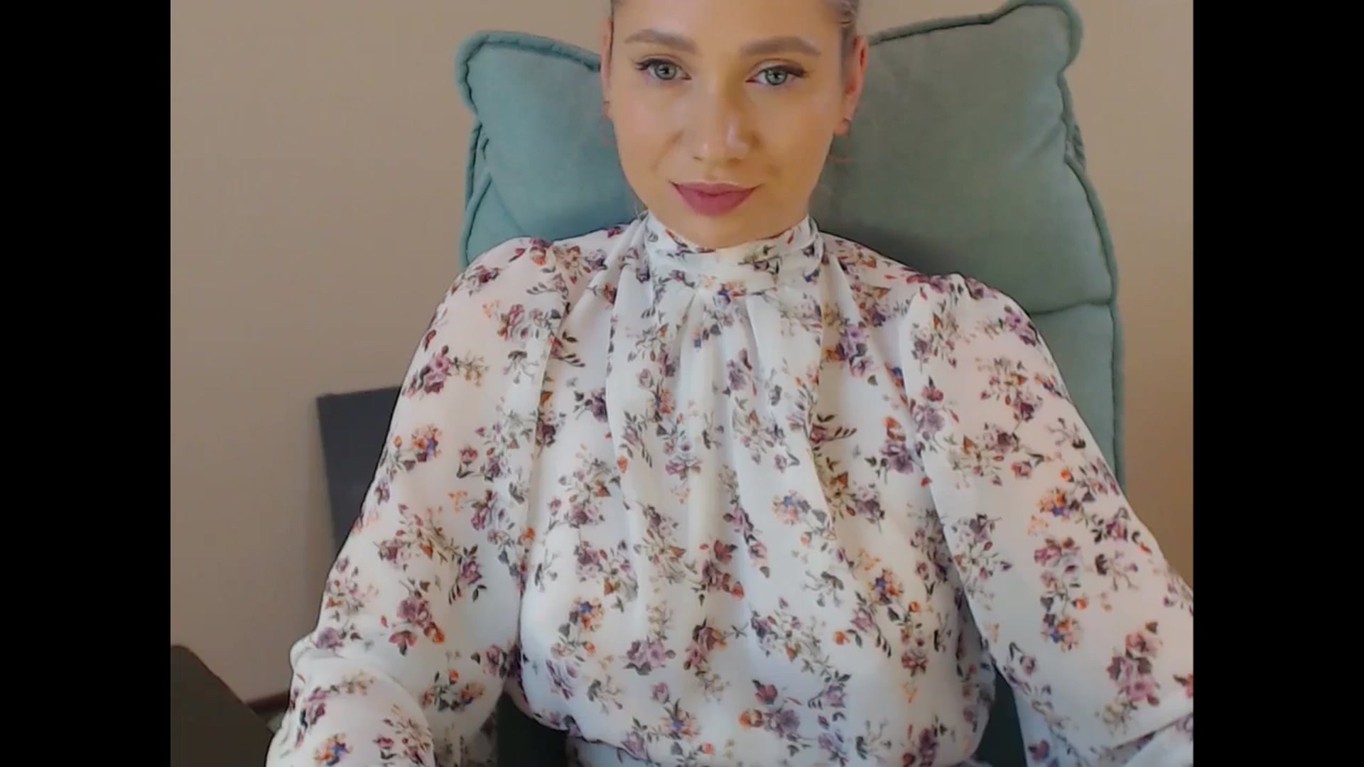 Gallery image thumbnail from Miss_Sylvia's myfreecams stream on, 07/11/2025, 17:39 image 11 of 20