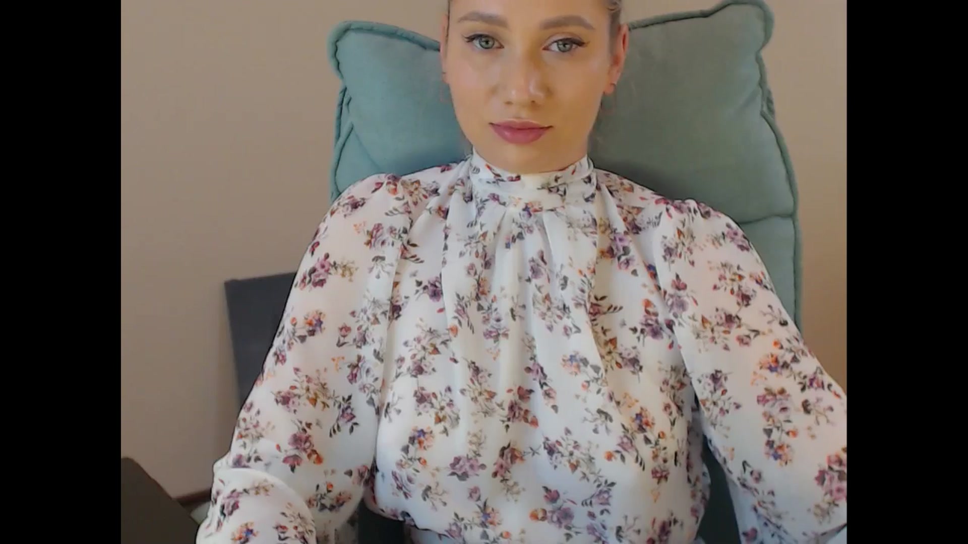 Gallery image thumbnail from Miss_Sylvia's myfreecams stream on, 07/11/2025, 17:39 image 12 of 20