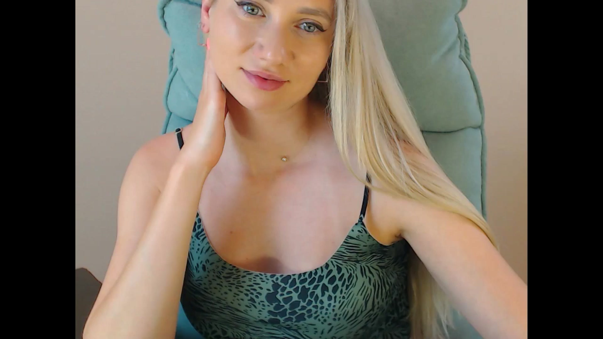 Gallery image thumbnail from Miss_Sylvia's myfreecams stream on, 07/12/2025, 15:54 image 14 of 20