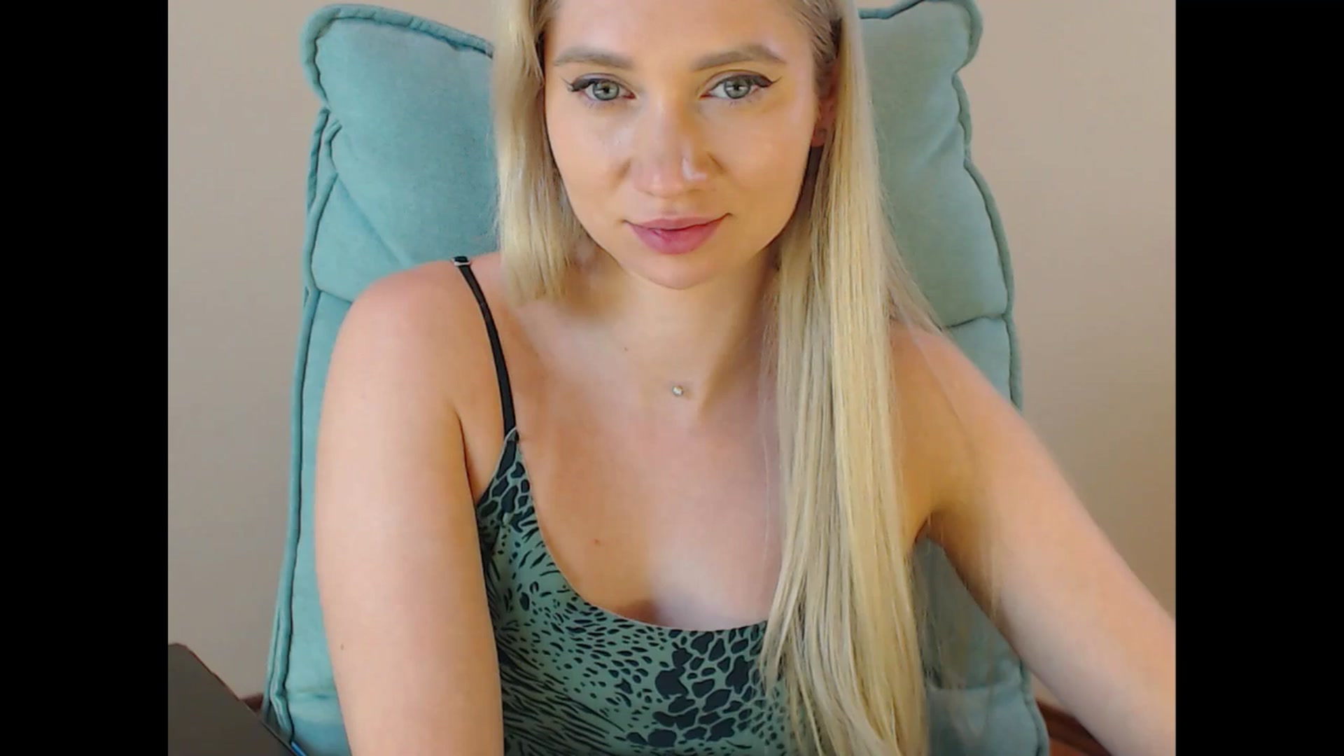 Gallery image thumbnail from Miss_Sylvia's myfreecams stream on, 07/12/2025, 18:13 image 17 of 20