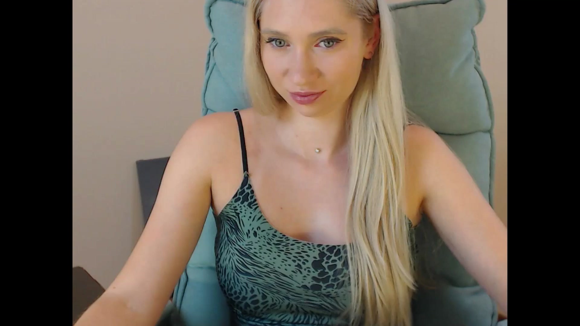 Gallery image thumbnail from Miss_Sylvia's myfreecams stream on, 07/15/2025, 16:40 image 6 of 20
