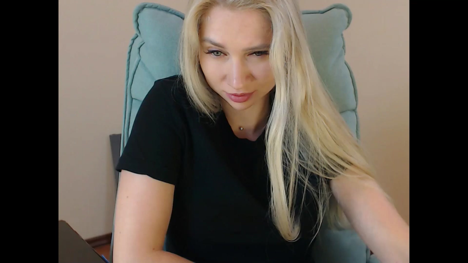 Gallery image thumbnail from Miss_Sylvia's myfreecams stream on, 07/16/2025, 17:38 image 15 of 20