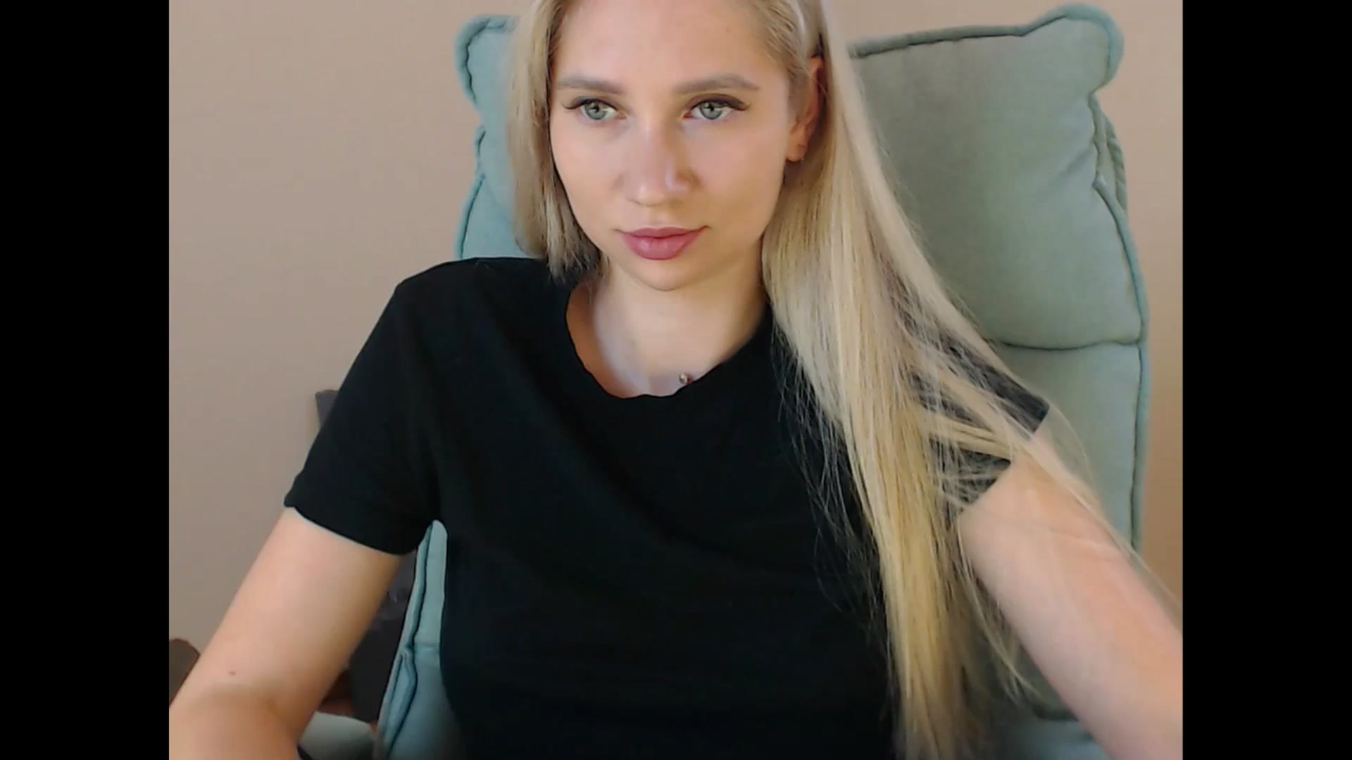 Gallery image thumbnail from Miss_Sylvia's myfreecams stream on, 07/16/2025, 17:38 image 3 of 20