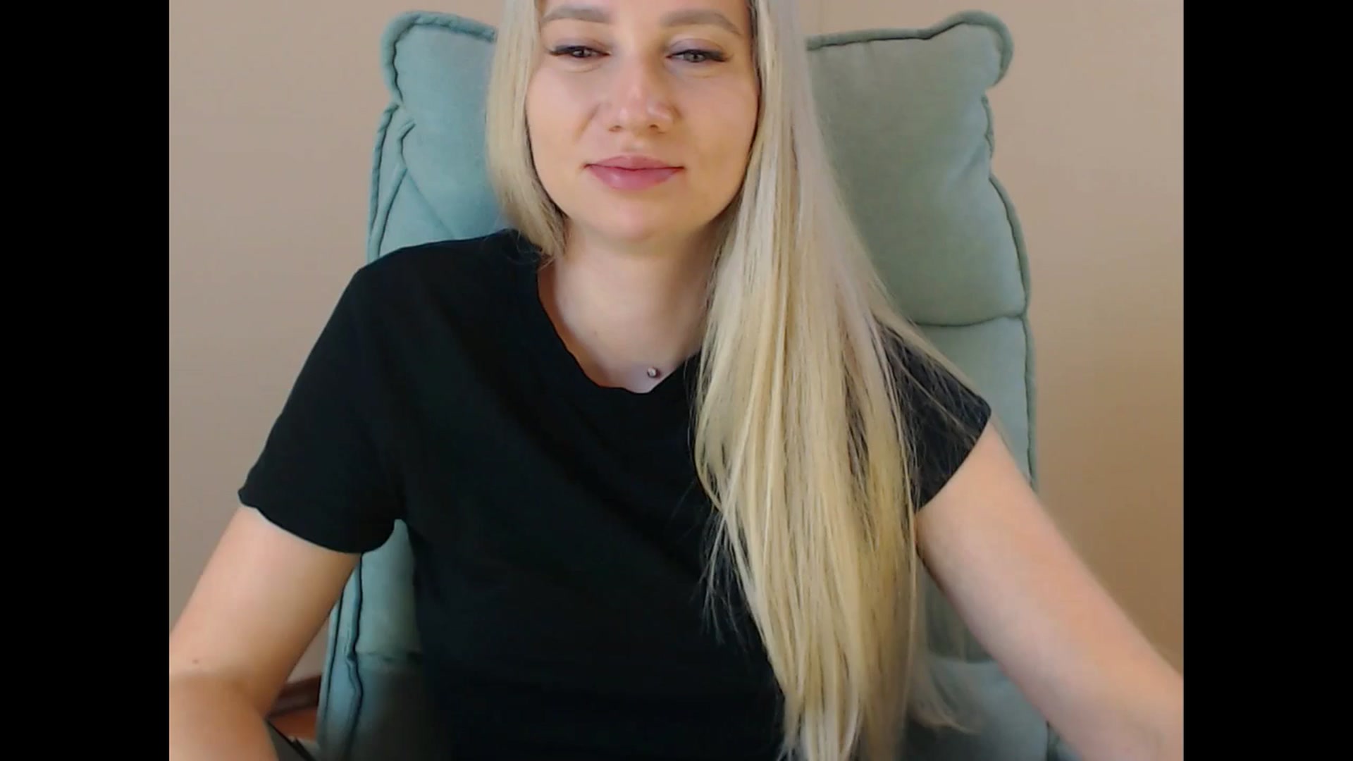 Gallery image thumbnail from Miss_Sylvia's myfreecams stream on, 07/16/2025, 17:38 image 12 of 20